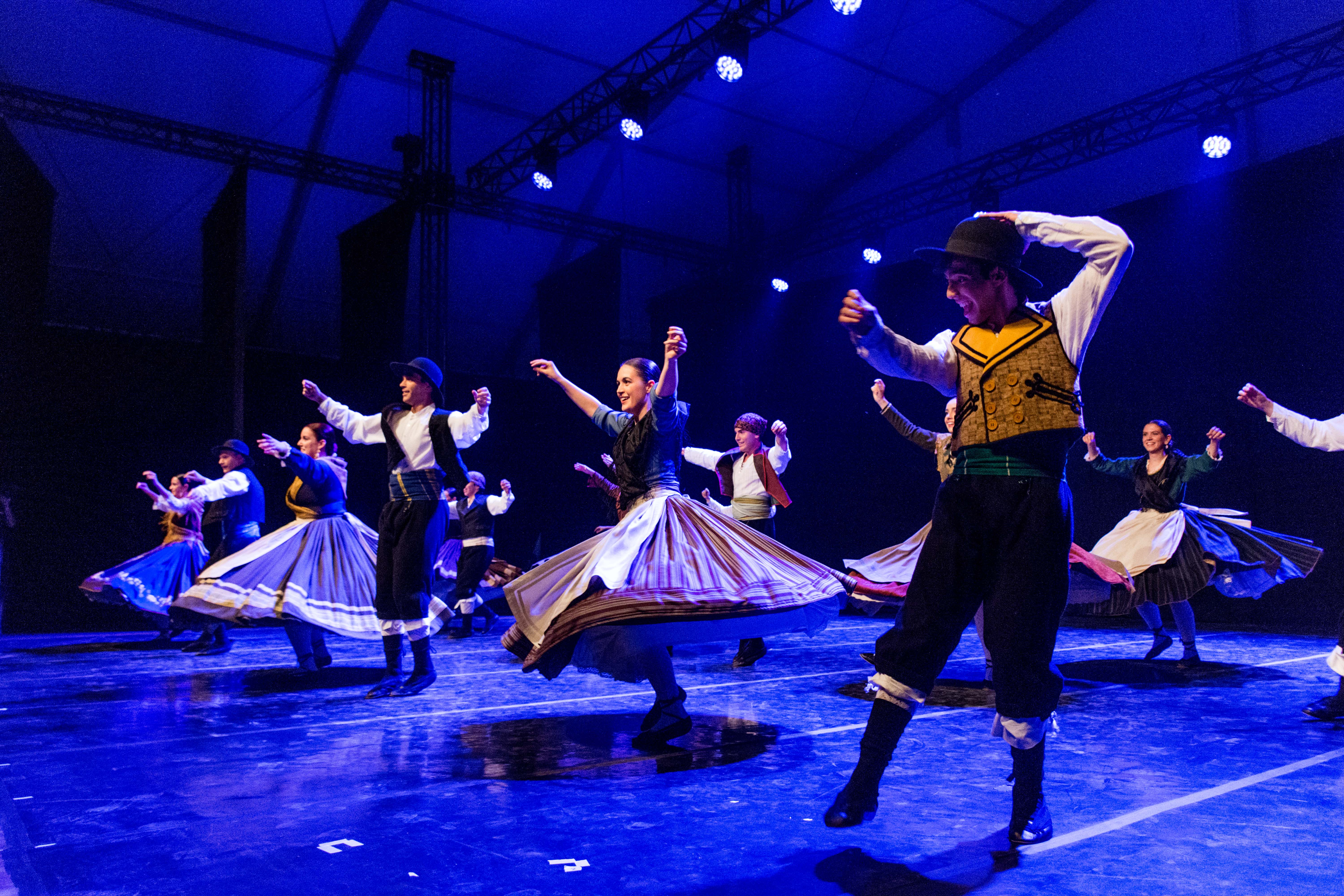 Espectacle de l'Esbart Dansaire per la Festa Major. FOTO: Carmelo Jiménez