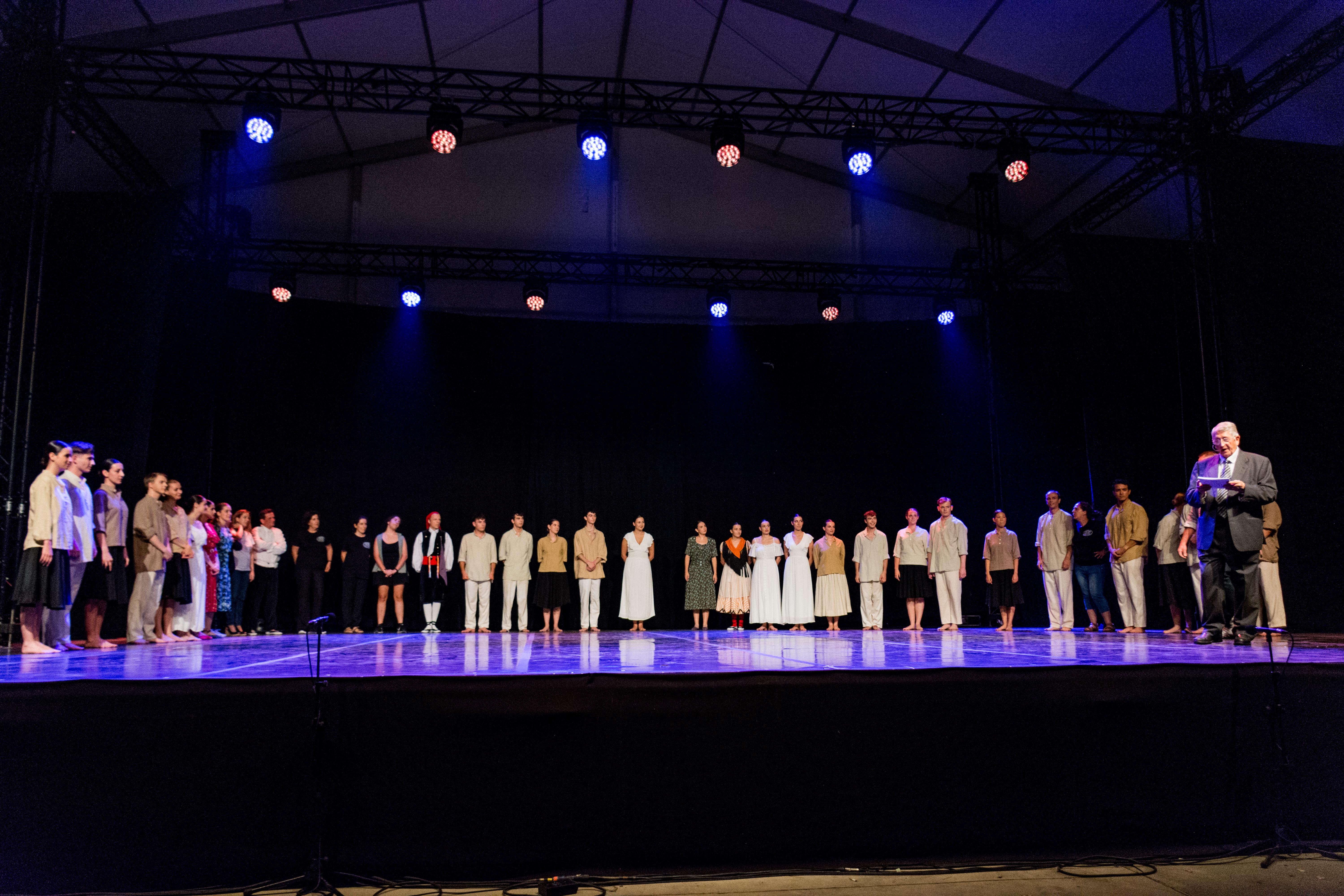 Espectacle de l'Esbart Dansaire per la Festa Major. FOTO: Carmelo Jiménez