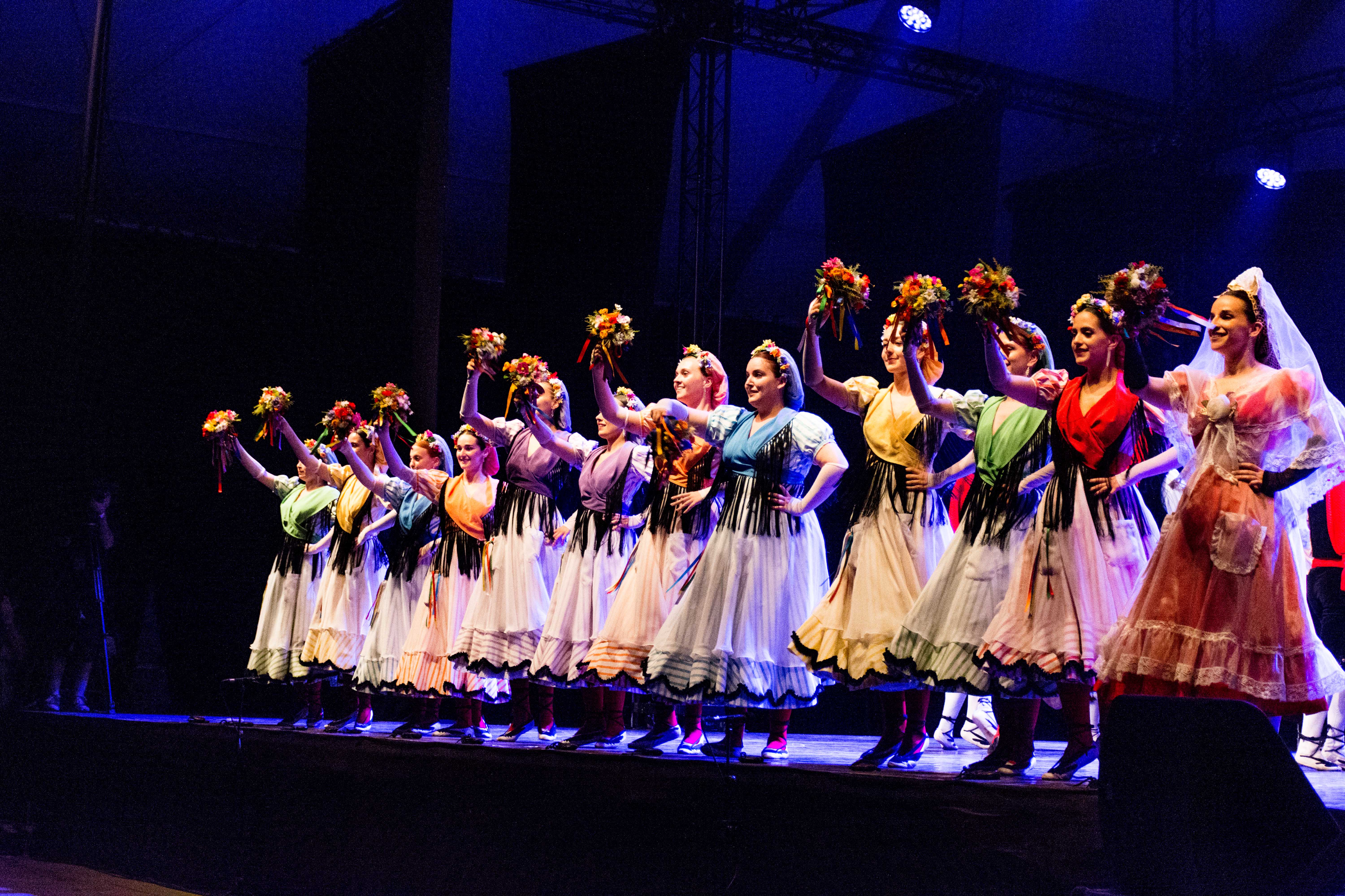 Espectacle de l'Esbart Dansaire per la Festa Major. FOTO: Carmelo Jiménez