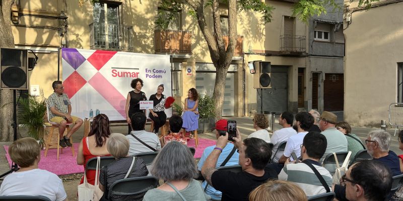 Aina Vidal a l'acte de la plaça Clavé de Rubí. FOTO: Pablo Sánchez-Montañés