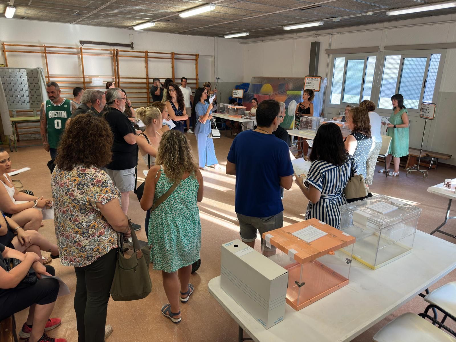 Els 23 col·legis i les 90 meses electorals de la ciutat s'han posat en marxa a les 9 h. Foto: Ajuntament de Rubí-Localpres