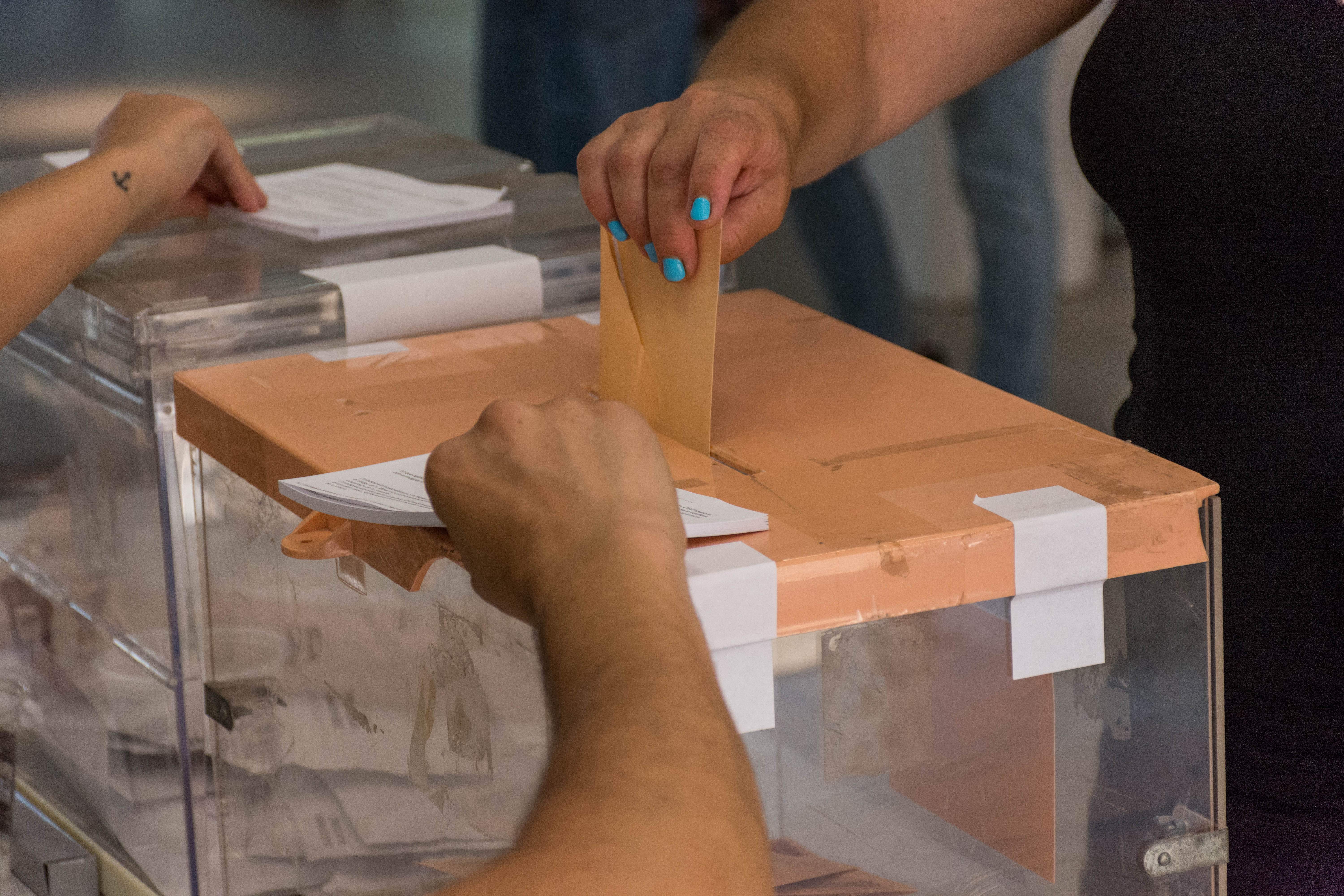 Rubí acudeix a les urnes. Foto: Carmelo Jiménez