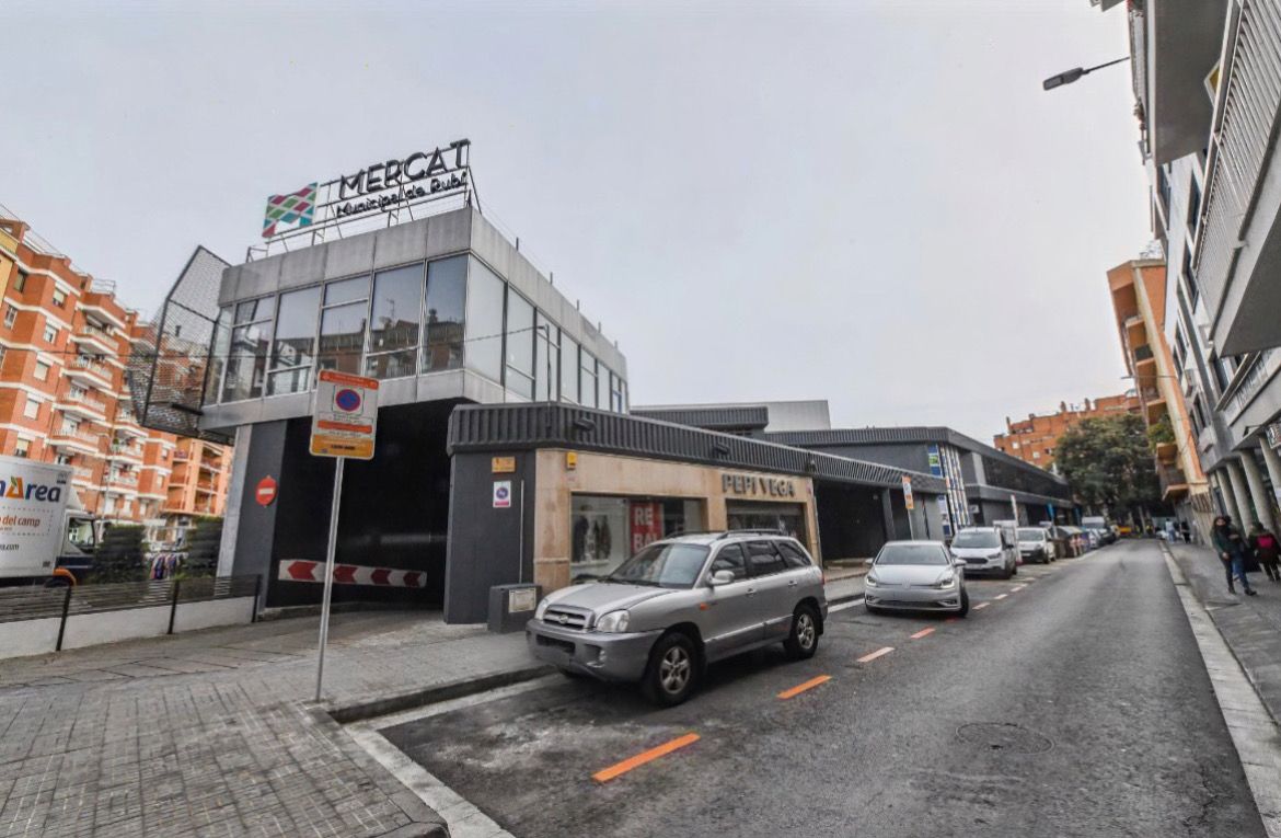 Normalment, cal una aplicació mòbil per a poder deixar el vehicle de forma gratuïta durant 90 minuts. Foto: Ajuntament de Rubí-Localpres