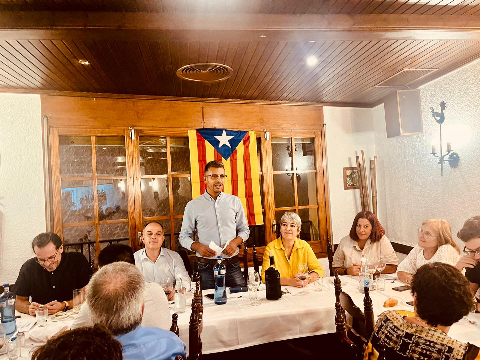 El sopar va reunir a mig centenar de persones i va comptar amb la presència de Jordi Turull. Foto: Junts per Catalunya Rubí El sopar va reunir a mig centenar de persones i va comptar amb la presència de Jordi Turull. Foto: Junts per Catalunya Rubí