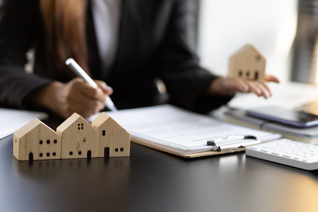 L'acceptació de l'herència pot ser pura i simple, és a dir, acceptant tota l'herència sense reserves, o bé acceptació a benefici d'inventari, que permet als hereus acceptar l'herència FOTO: Cedida L'acceptació de l'herència pot ser pura i simple, és a dir, acceptant tota l'herència sense reserves, o bé acceptació a benefici d'inventari, que permet als hereus acceptar l'herència FOTO: Cedida