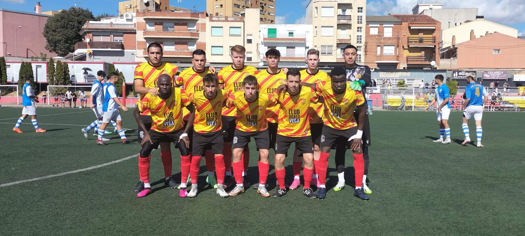 En un partit molt disputat a la primera part, va ser l'equip local qui va disposar de les millors ocasions. Foto: CF Juventud 25 de septiembre