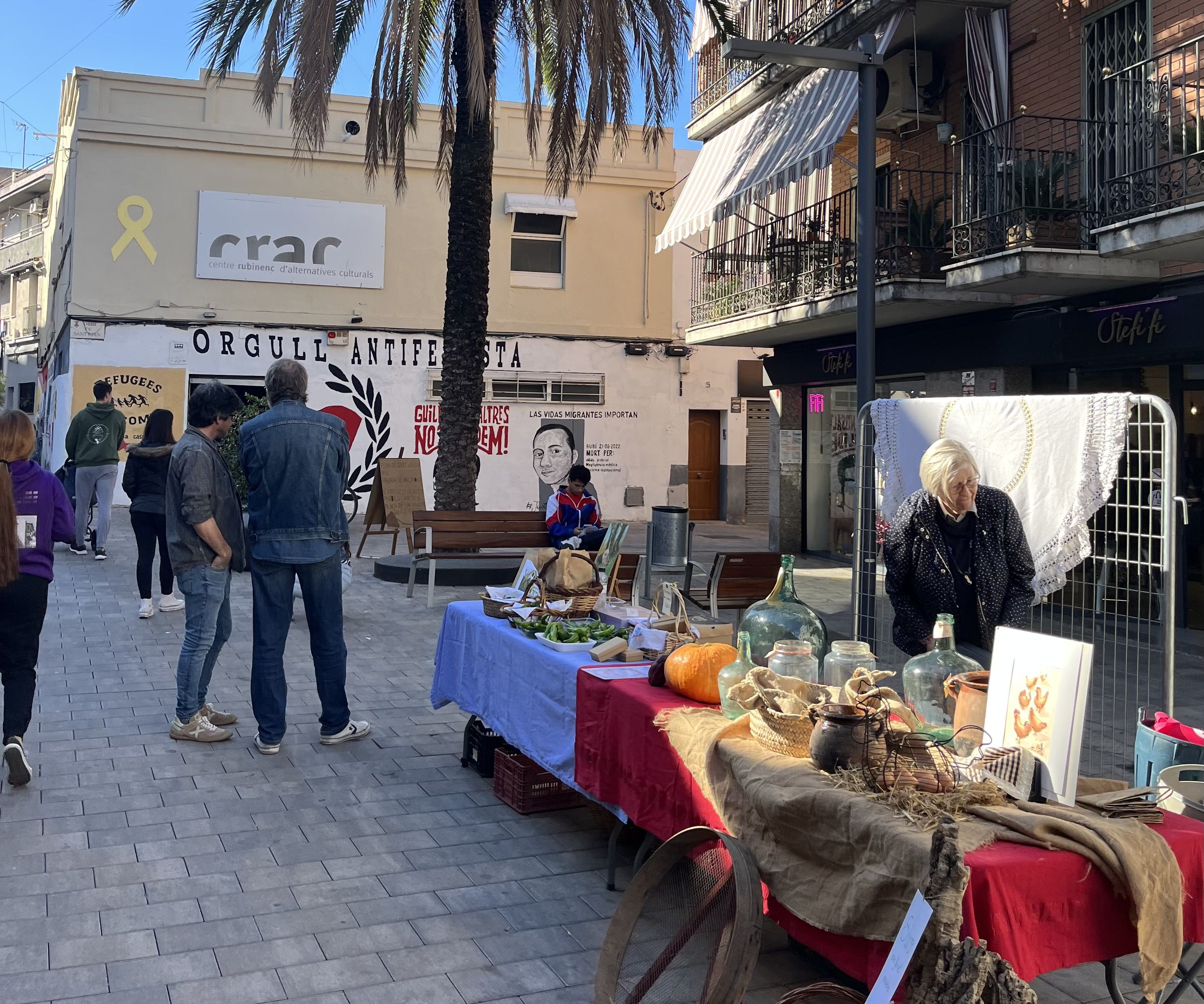 El carrer Maximí Fornés ha estat un punt de trobada per a la ciutadania. Foto: Redacció