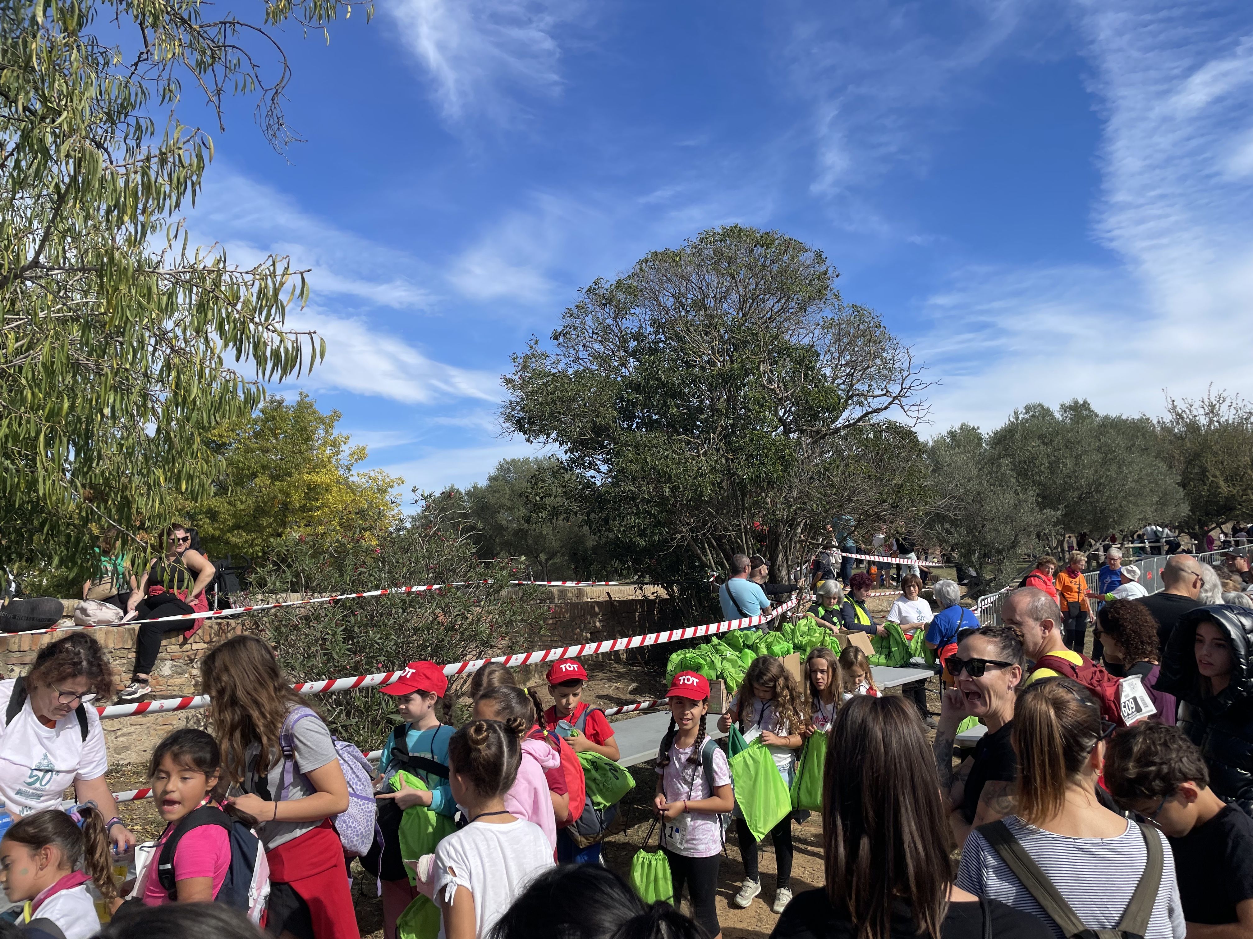 El Parc de Ca n'Oriol ha estat el punt de sortida i de rebuda dels infants. Foto: Redacció