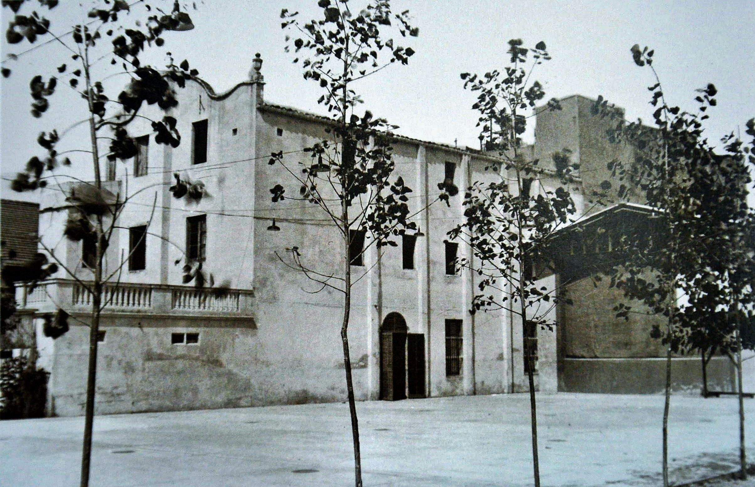 La "Pista Polideportiva" de la Cooperativa La Rubinense, anys 50. FOTO: Fons Pere Bel La "Pista Polideportiva" de la Cooperativa La Rubinense, anys 50. FOTO: Fons Pere Bel