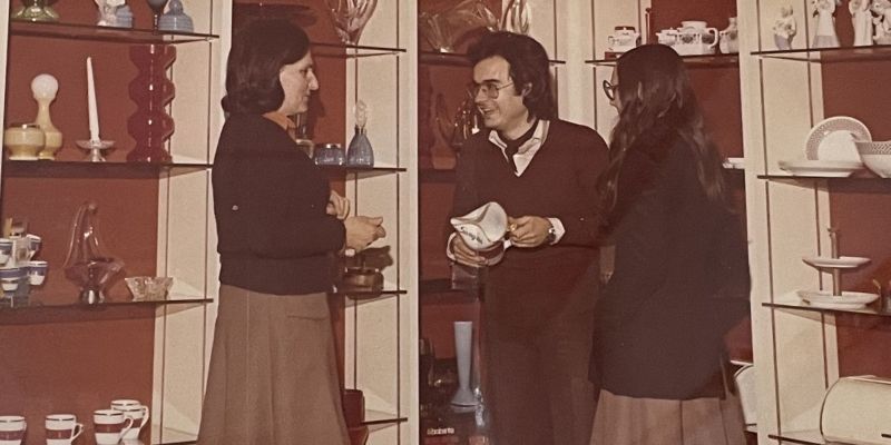 La Rosita dins de la botiga, anys 70. FOTO: Cedida