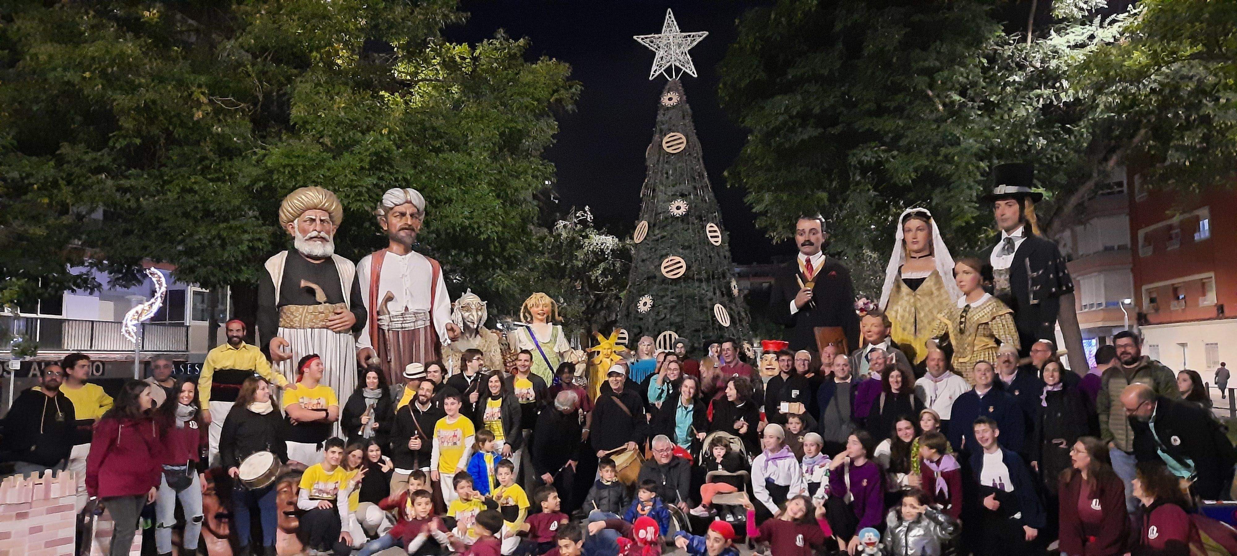 Els Gegants de Rubí participen en la II Trobada Gegantera de Gavà. FOTO: Cedida Els Gegants de Rubí participen en la II Trobada Gegantera de Gavà. FOTO: Cedida