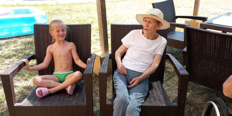 Cada any s'acull a una mitjana d'entre 10 i 15 nens i nenes que realitzen activitats educatives i d'oci al costat dels residents FOTO: Cedida Cada any s'acull a una mitjana d'entre 10 i 15 nens i nenes que realitzen activitats educatives i d'oci al costat dels residents FOTO: Cedida