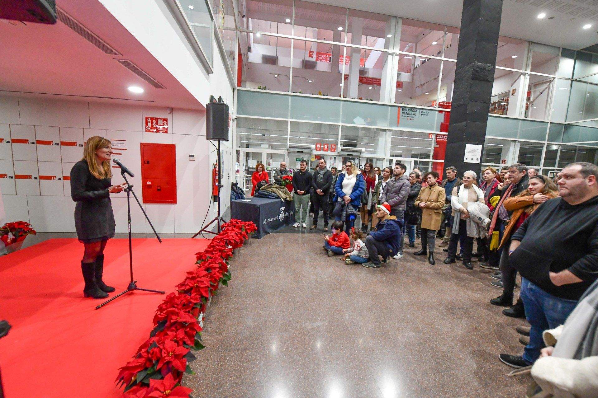 La Biblioteca acull la tradicional recepció de Nadal amb les entitats. FOTO: Ajuntament de Rubí - Localpres La Biblioteca acull la tradicional recepció de Nadal amb les entitats. FOTO: Ajuntament de Rubí - Localpres