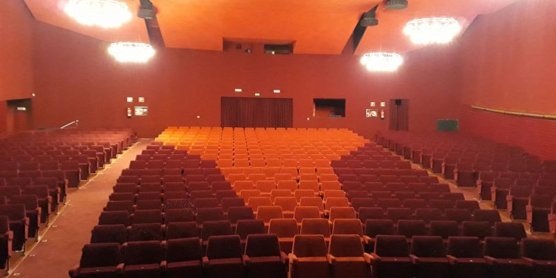 El Ballet de Barcelona representa la famosa obra es remunta a les dotze de la nit del dia de Reis, quan l'oncle Deulofeu fa una entrega d'un trencanous a la Clara. Foto: Arxiu El Ballet de Barcelona representa la famosa obra es remunta a les dotze de la nit del dia de Reis, quan l'oncle Deulofeu fa una entrega d'un trencanous a la Clara. Foto: Arxiu