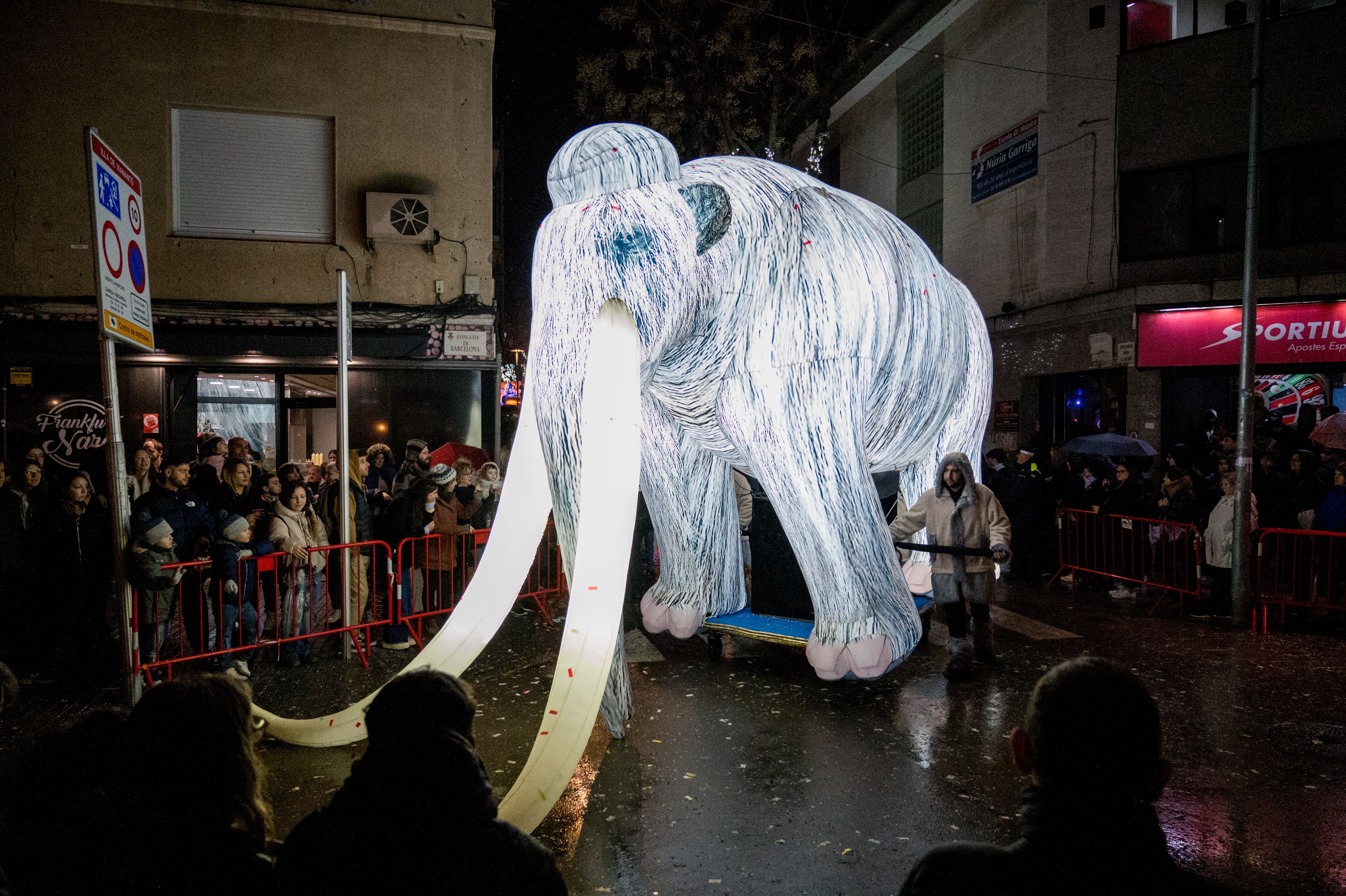 L'itinerari ha finalitzat a la plaça Doctor Guardiet. Foto: Carmelo Jiménez