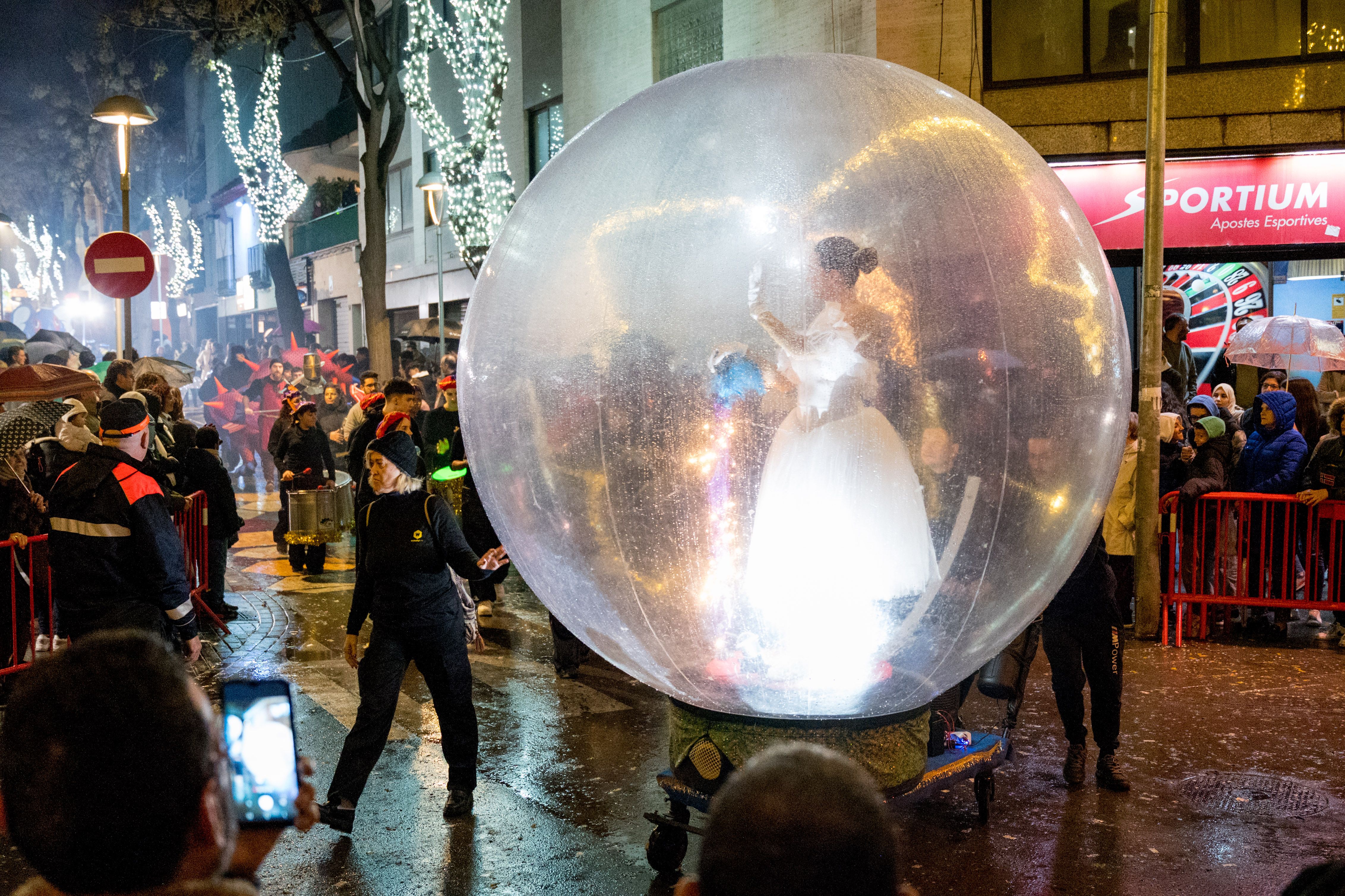 La nit més màgica de l’any ha estat precedida per una cavalcada amb moltes novetats. Foto: Carmelo Jiménez