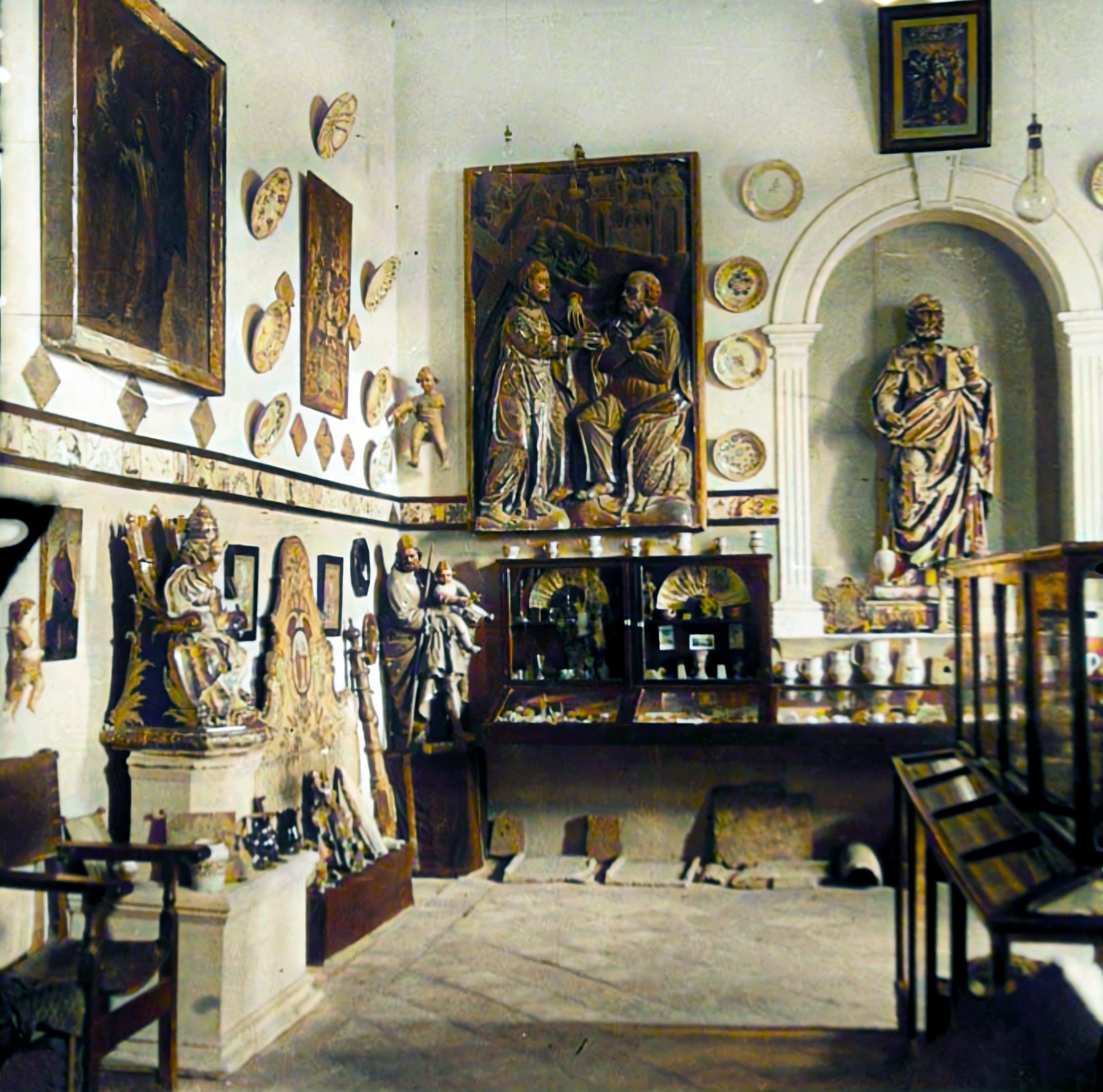 Foto antiga de les peces del Museu de Rubí. Foto: Jordi Vilalta