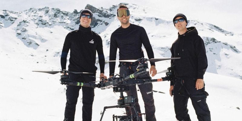 Equip d'Octocamvision al rodatge de 'La sociedad de la nieve' FOTO: Cedida