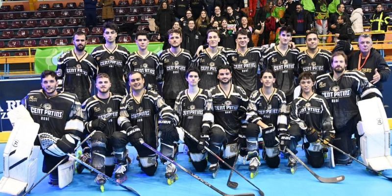 ls primers a començar la competició van ser els nois en uns quarts de final davant HC Espanya. Foto: HCR Cent Patins