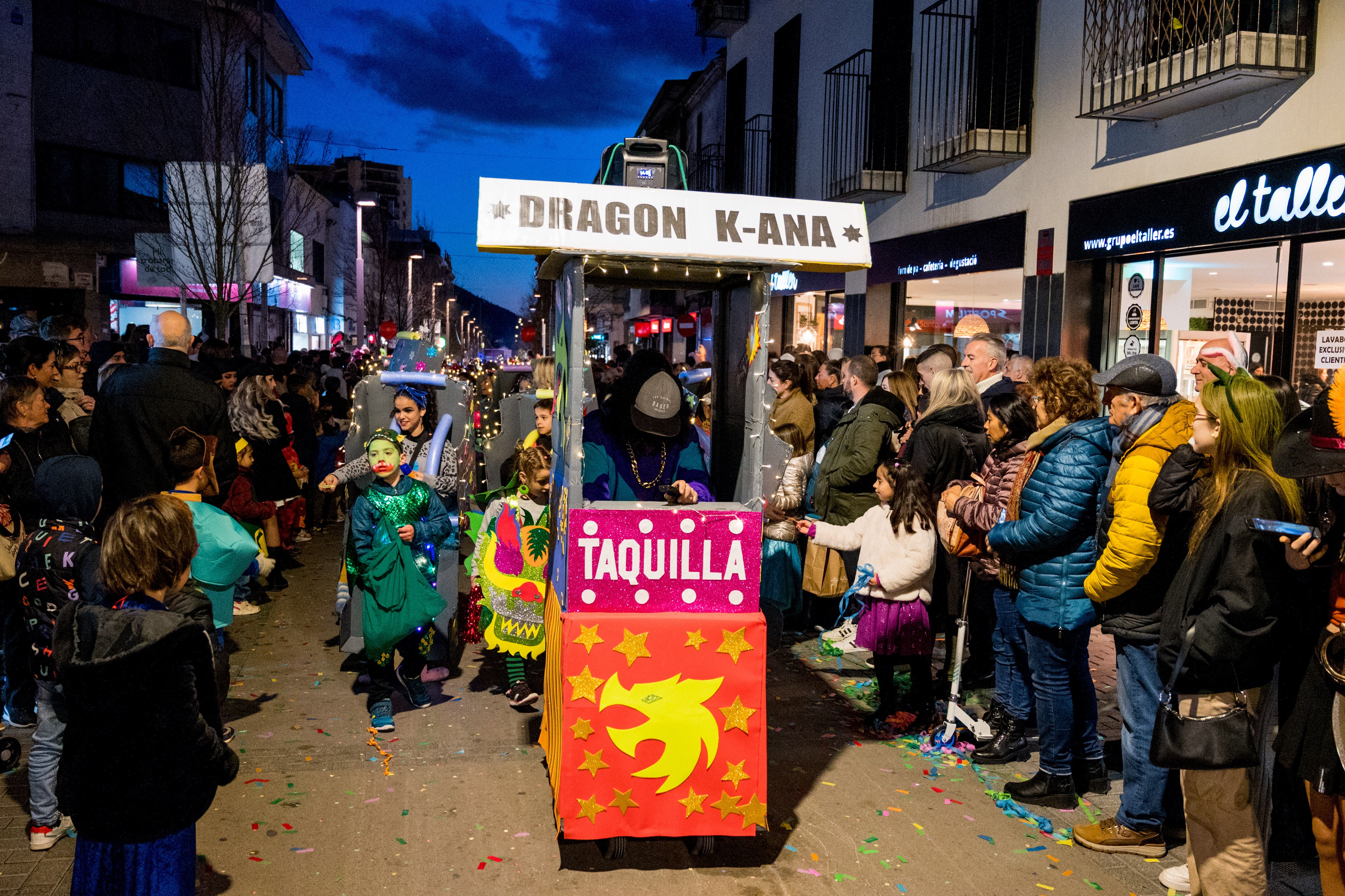 Les comparses de diverses entitats, centres educatius i associacions han estat les protagonistes. Foto: Carmelo Jiménez