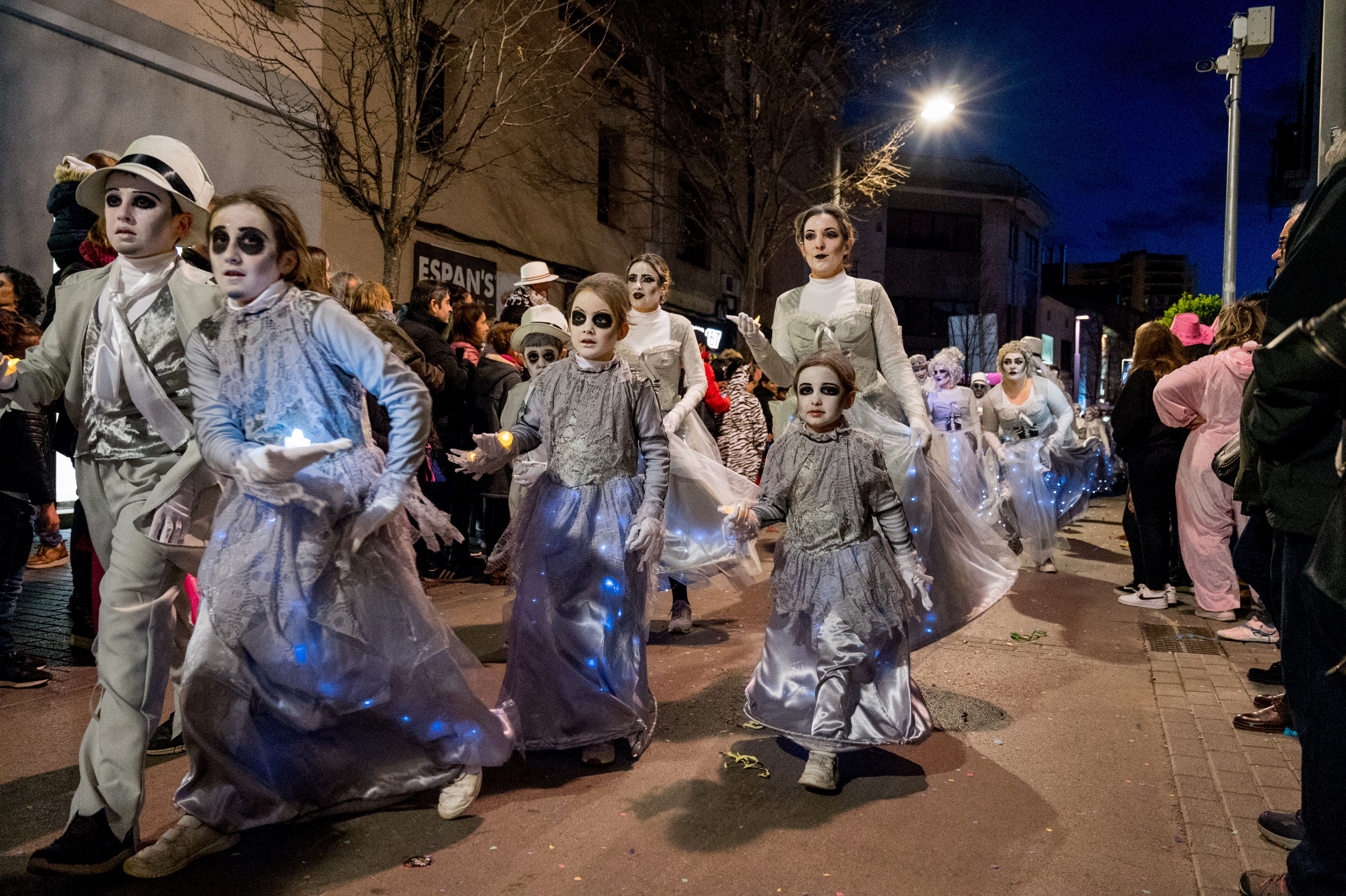 La rua ha portat la música més actual amb balls de tota mena. Foto: Carmelo Jiménez