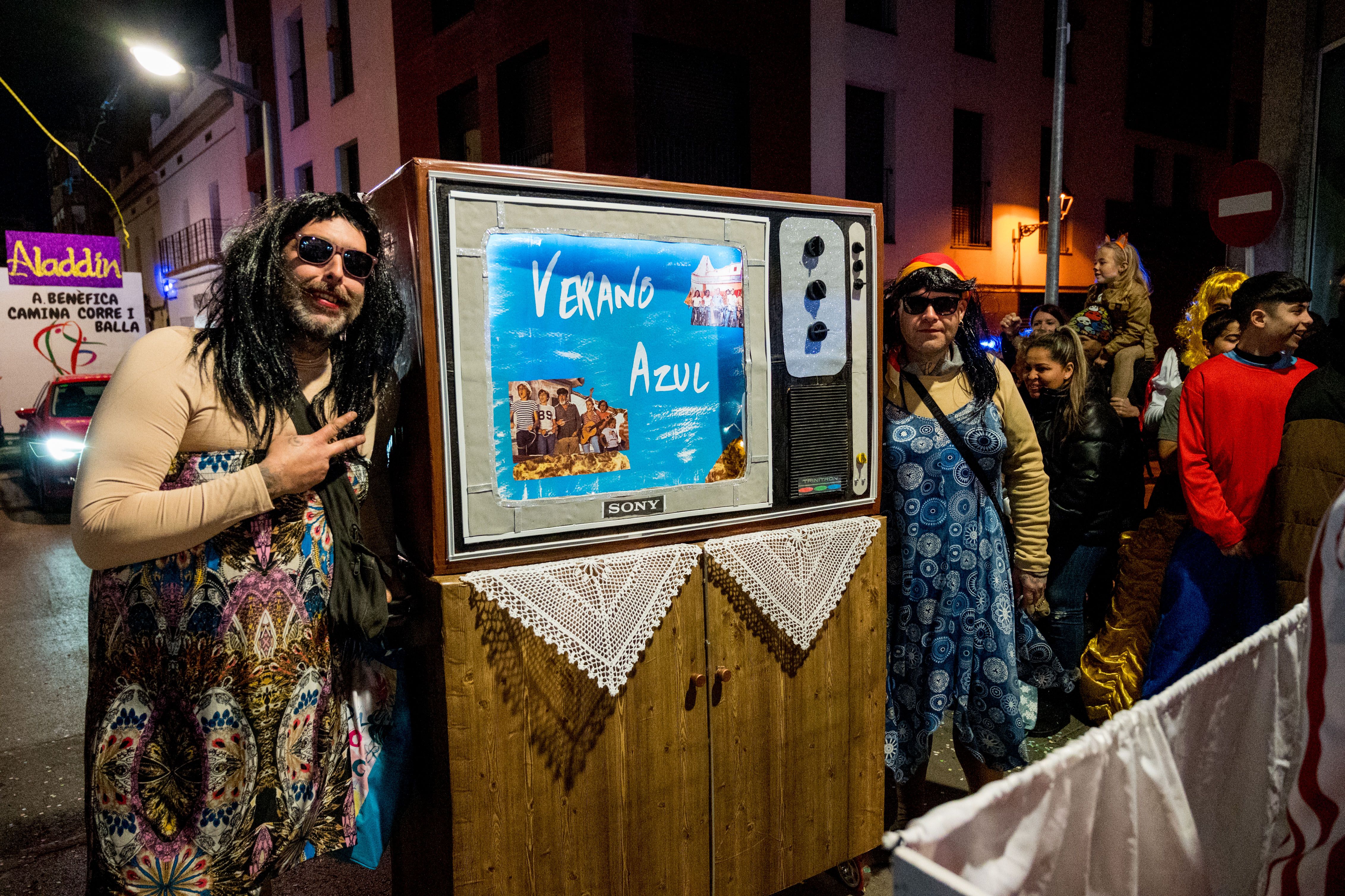 La rua ha portat la música més actual amb balls de tota mena. Foto: Carmelo Jiménez