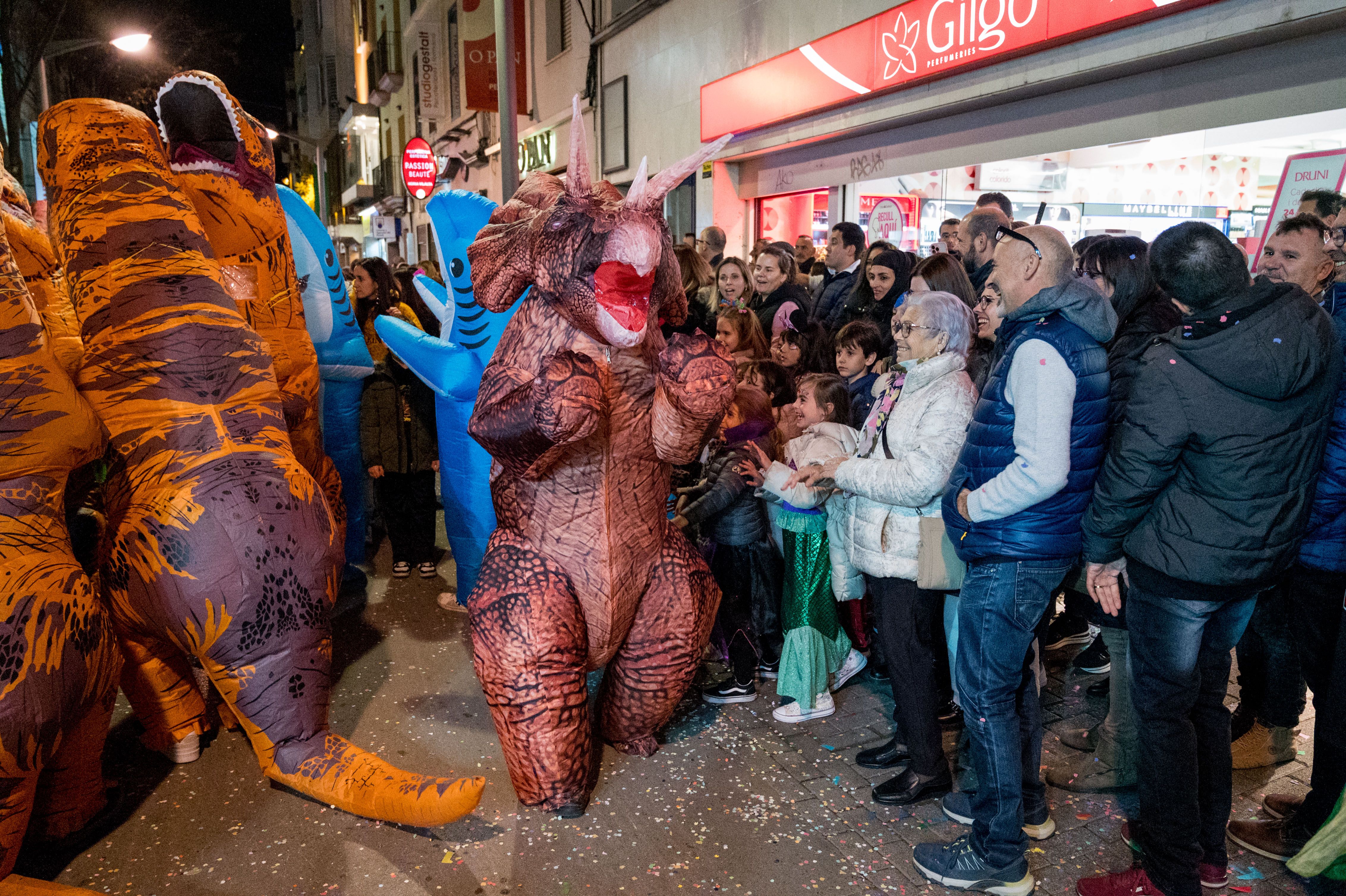 Milers de rubinencs i rubinenques han sortit al carrer disfressats per a una de les festivitats més especials de l'any. Foto: Carmelo Jiménez