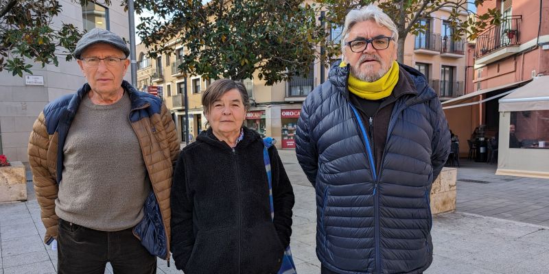 D'esquerra a dreta Rafael Contreras, Teresa Blanco i Josep Maria Pijuan, membres de Rubí Solidari. FOTO: E.L. D'esquerra a dreta Rafael Contreras, Teresa Blanco i Josep Maria Pijuan, membres de Rubí Solidari. FOTO: E.L.