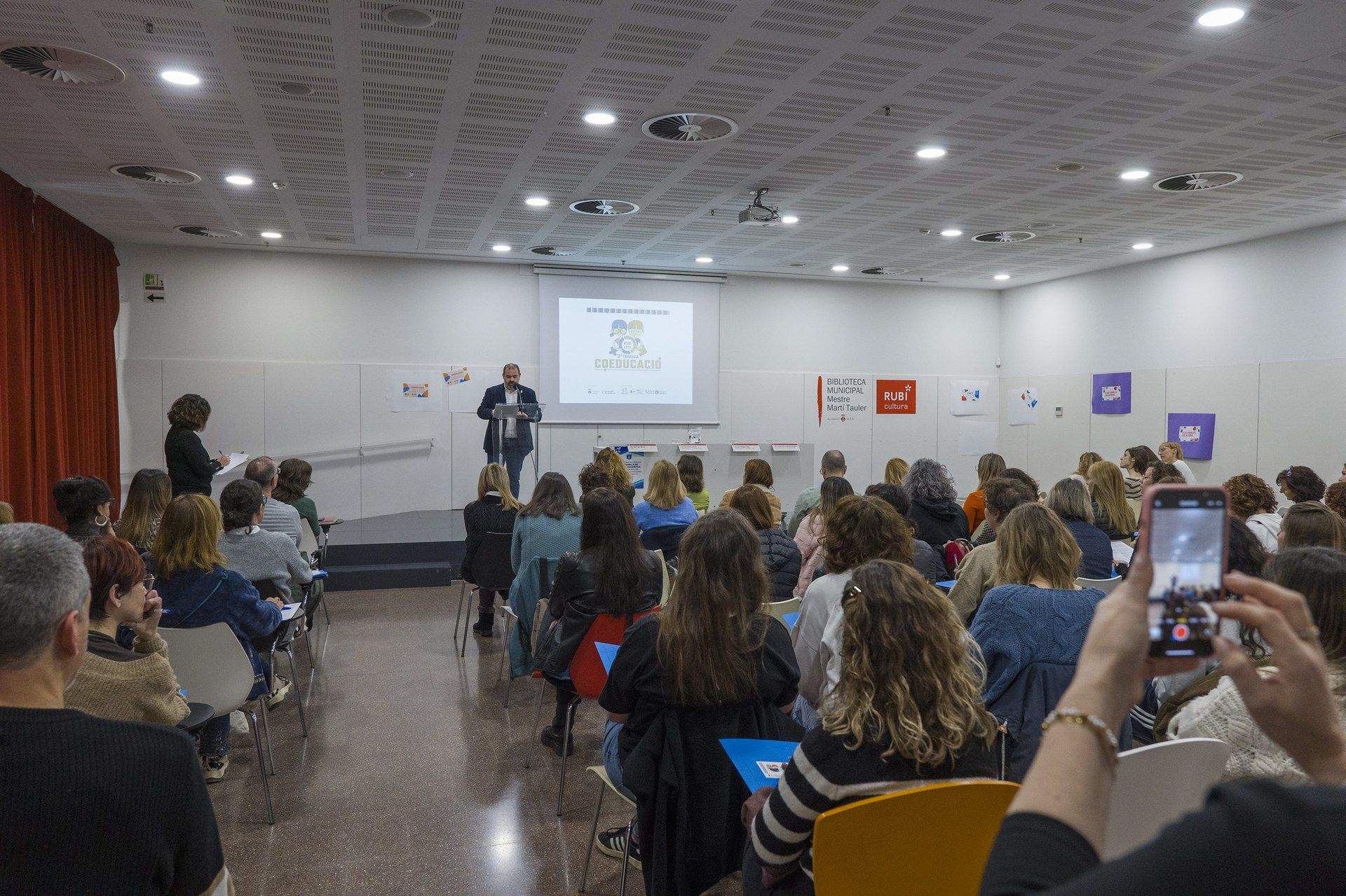 La segona jornada de coeducació de Rubí planteja els reptes de l’educació sexual i afectiva. FOTO: Ajuntament-Localpres