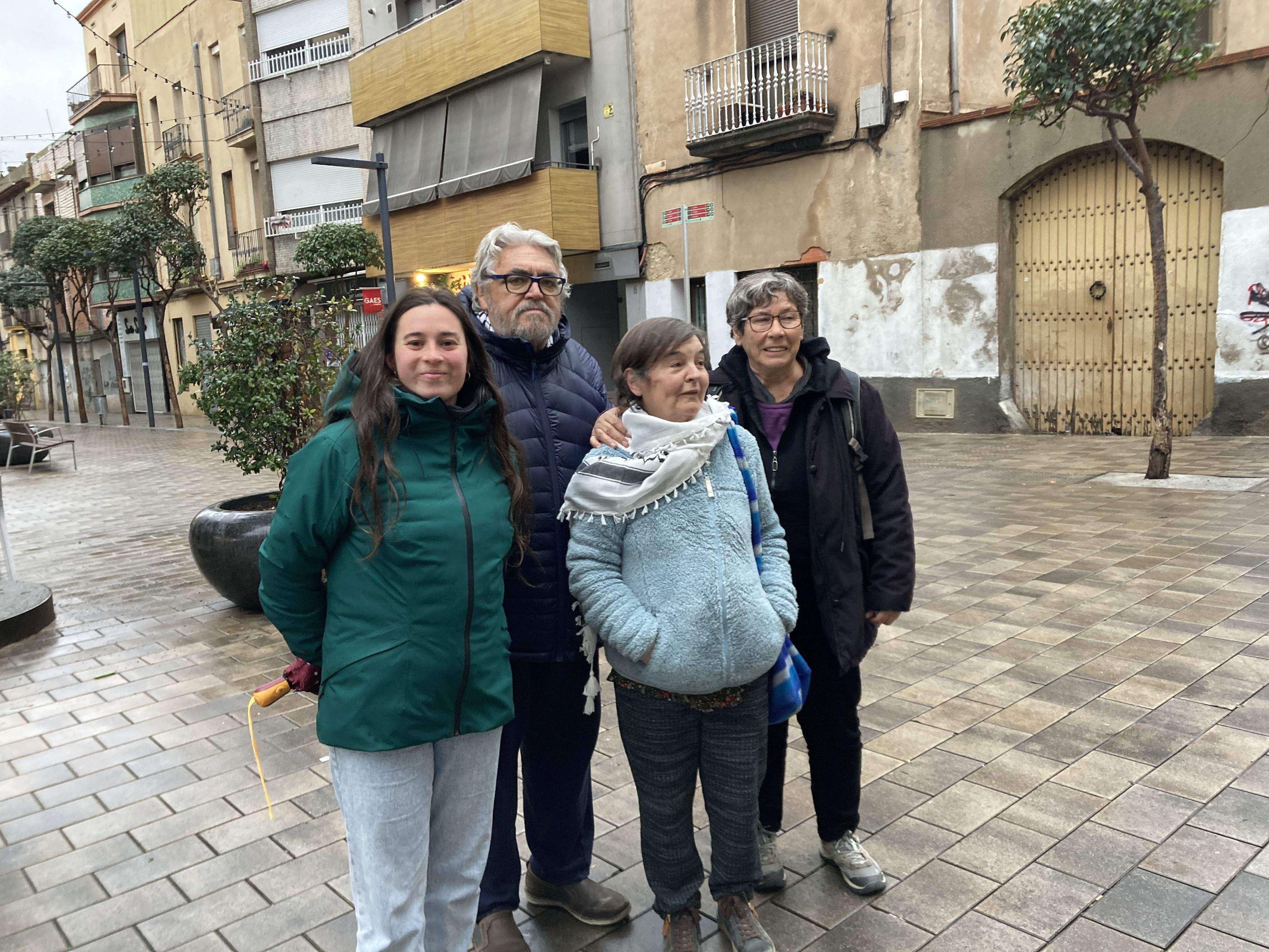 A l'esquerra, Júlia López amb membres de la junta. FOTO: Cedida