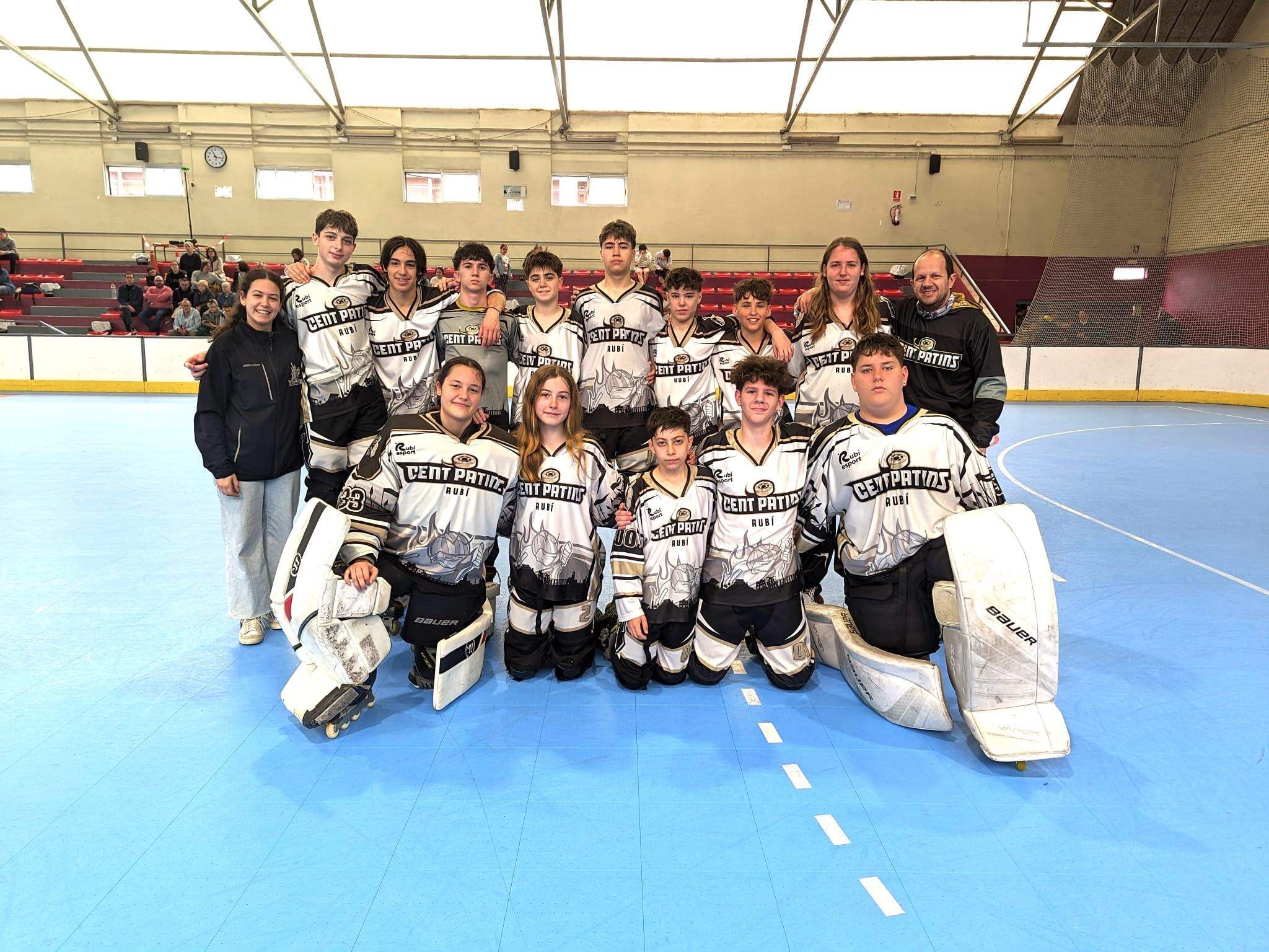L'equip infantil de l'HCR Cent Patins. FOTO: Cedida/Jordi Roig