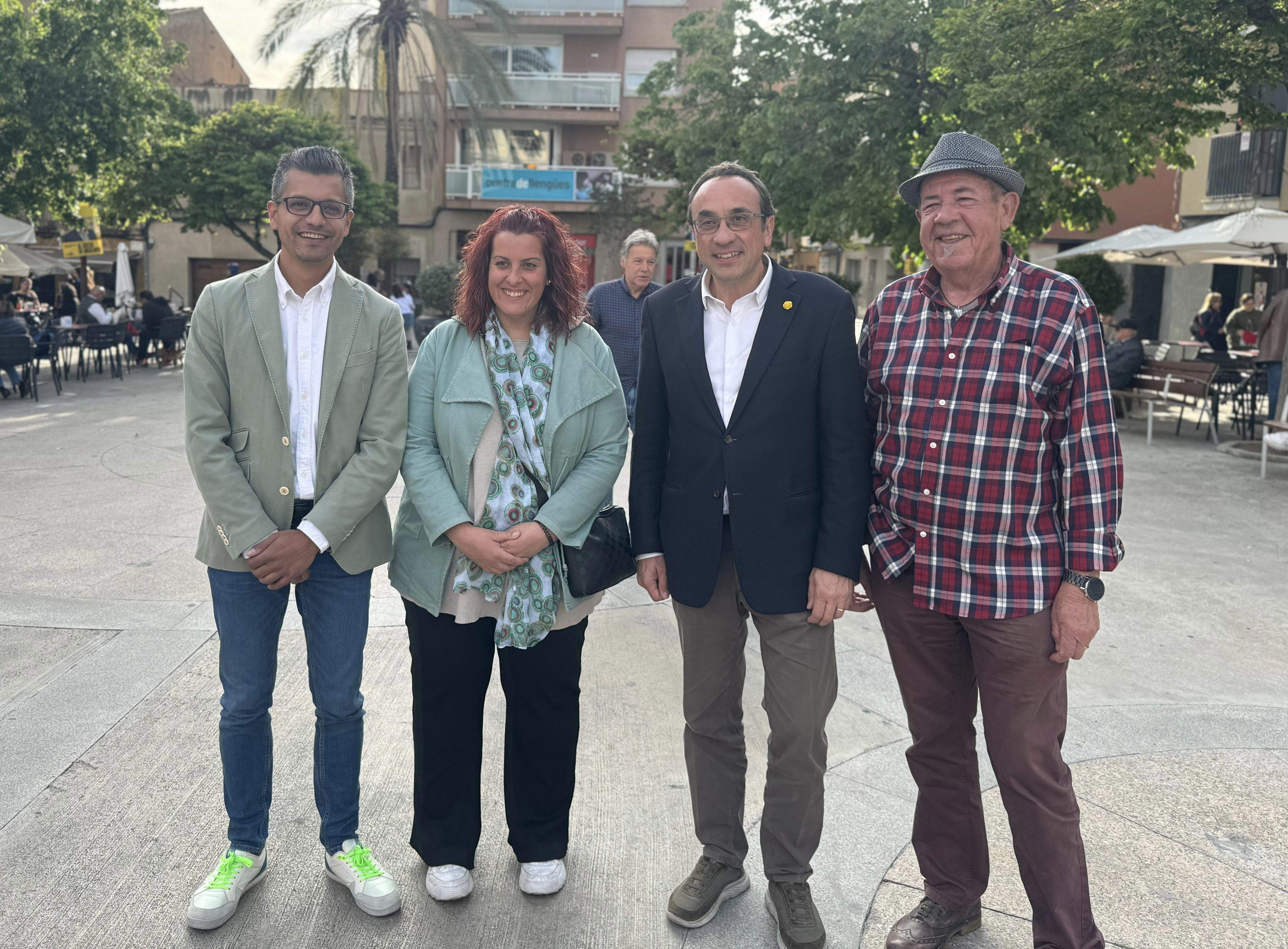 L'acte s'ha iniciat a la plaça Catalunya a les 17:50h i ha passejat pel centre de la ciutat visitant diversos comerços i establiments. Foto: Cedida