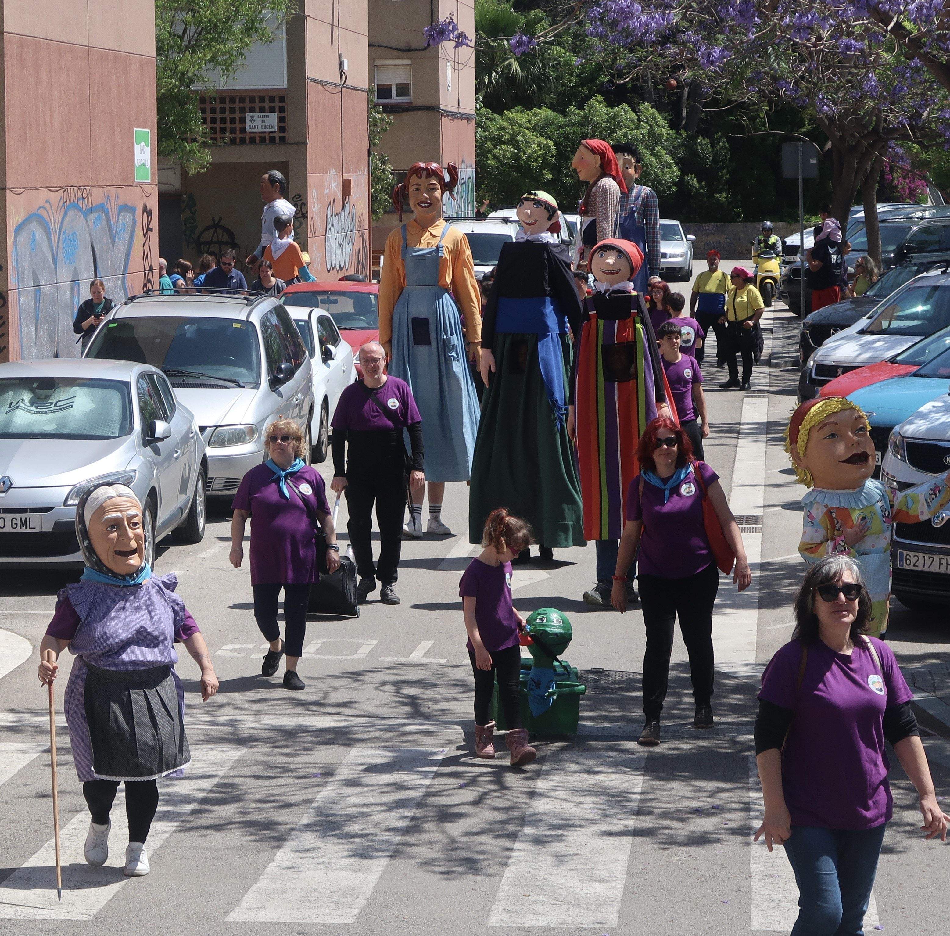 Els geganters de Ca n'Oriol participen en les festes de San Josep de l'Hospitalet de Llobregat. FOTO: Cedida