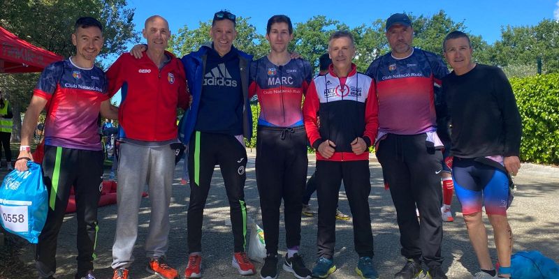 L'equip de Triatló del CN Rubí. FOTO: Cedida L'equip de Triatló del CN Rubí. FOTO: Cedida
