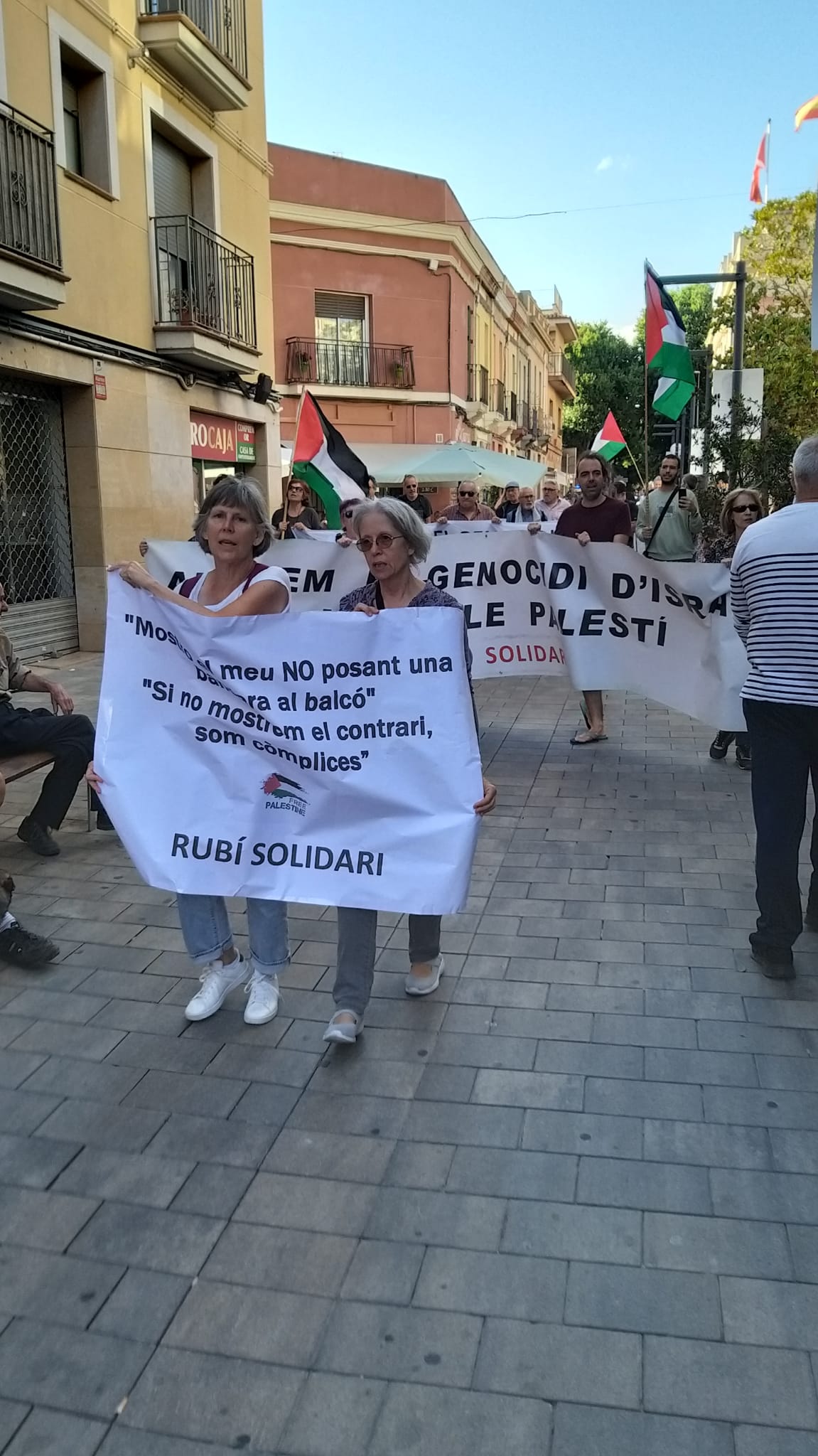 Rubí Solidari a la campanya "No a la militarització, no a la guerra". FOTO: Cedida