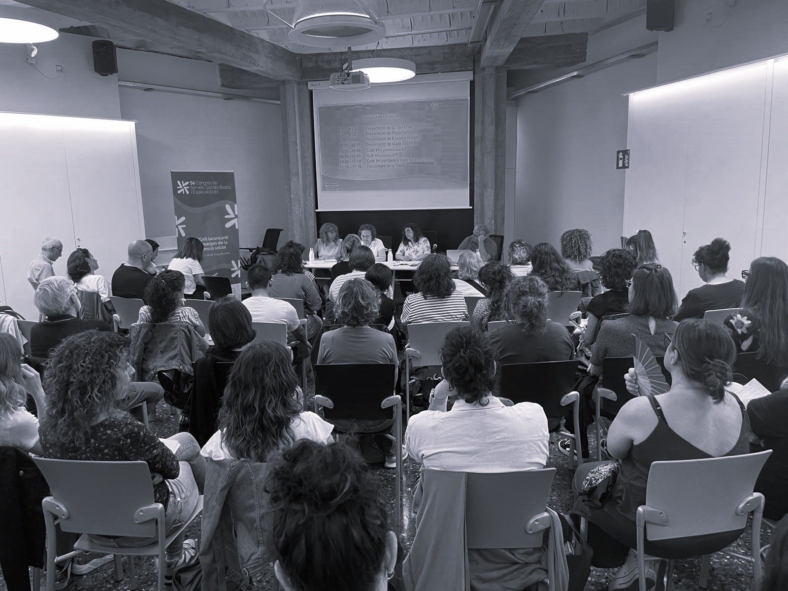 Taula rodona serveis socials i sindicatures