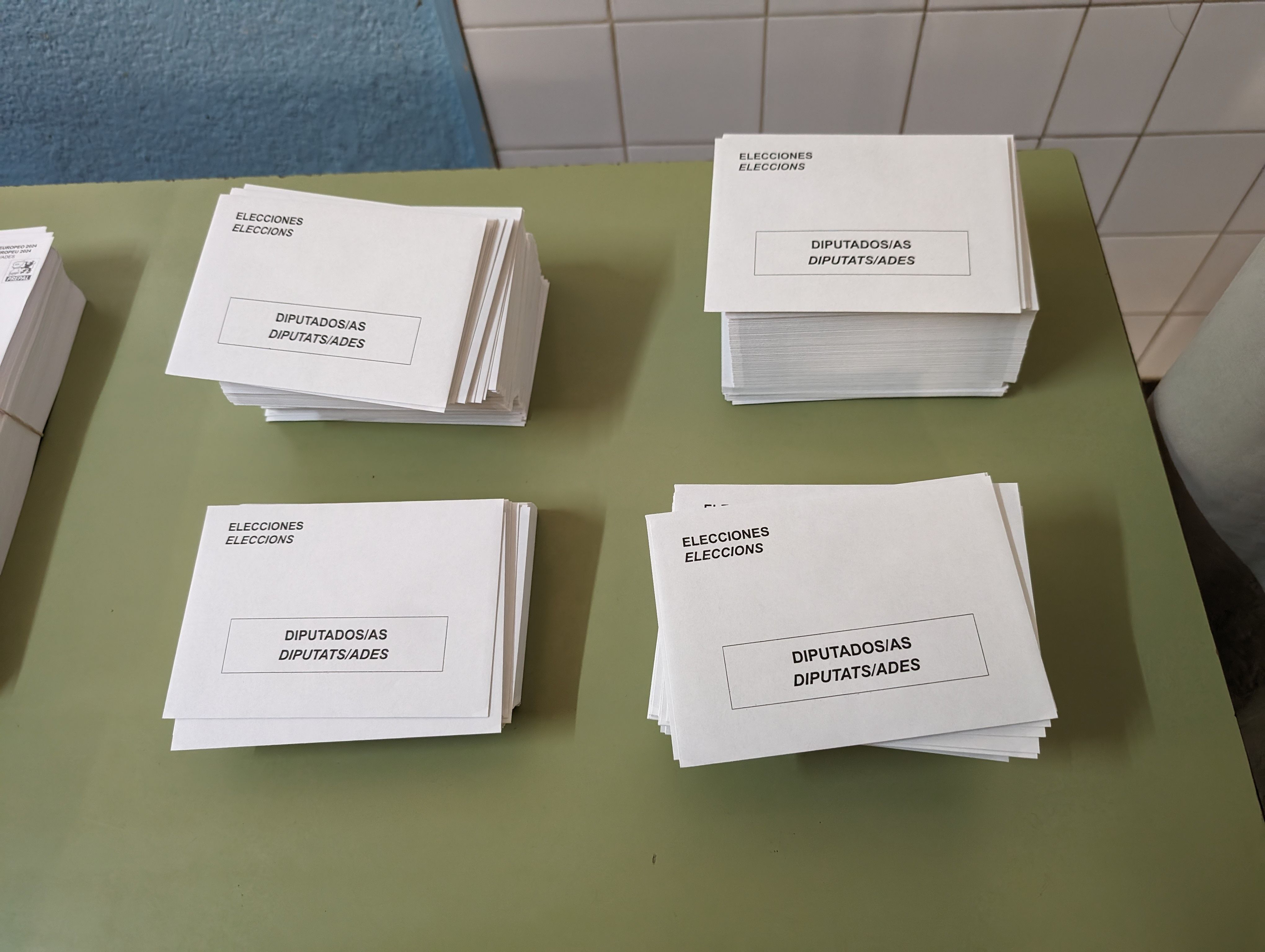 Els rubinencs voten a les eleccions al Parlament Europeu 2024. FOTO: Redacció
