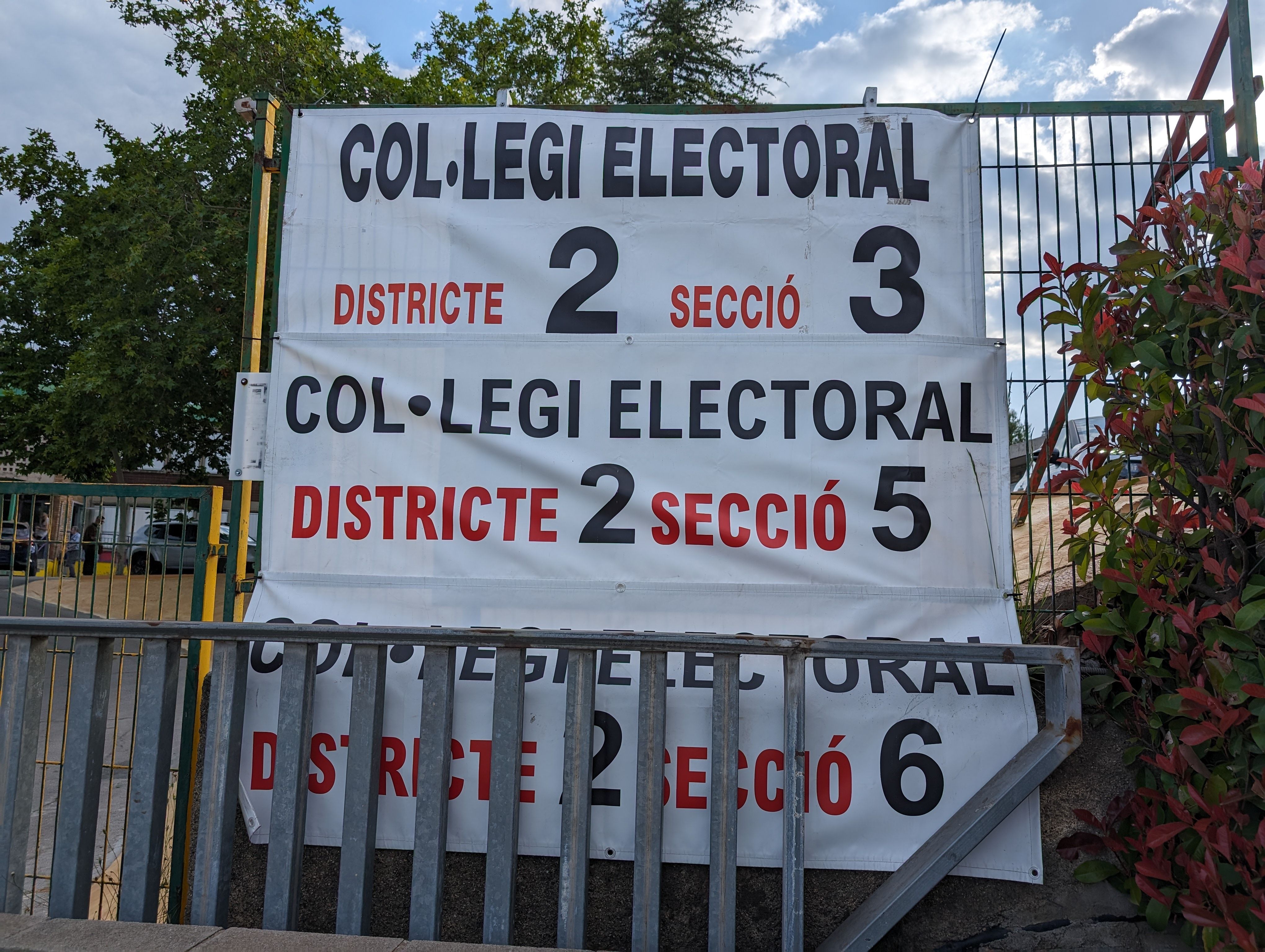 Els rubinencs voten a les eleccions al Parlament Europeu 2024. FOTO: Redacció