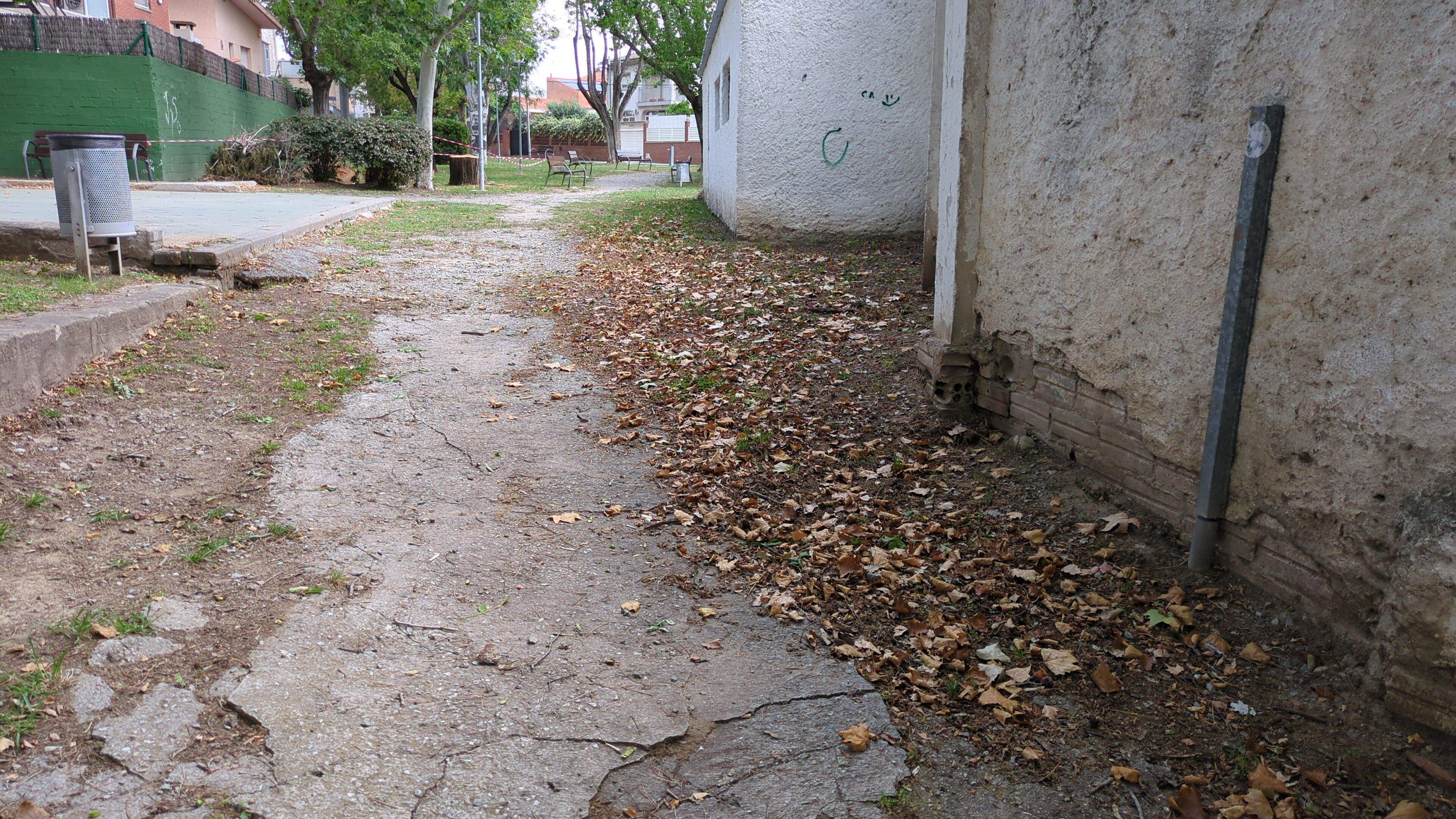 FOTODENÚNCIA | Brutícia a Can Vallhonrat i voltants