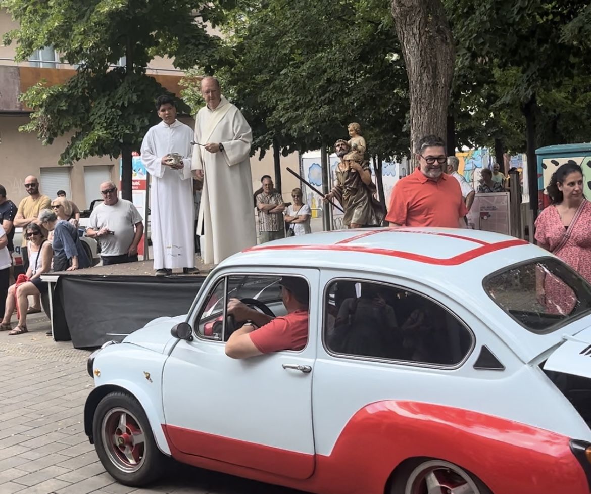 Benedicció dels cotxes per Sant Cristòfol. Foto: Redacció