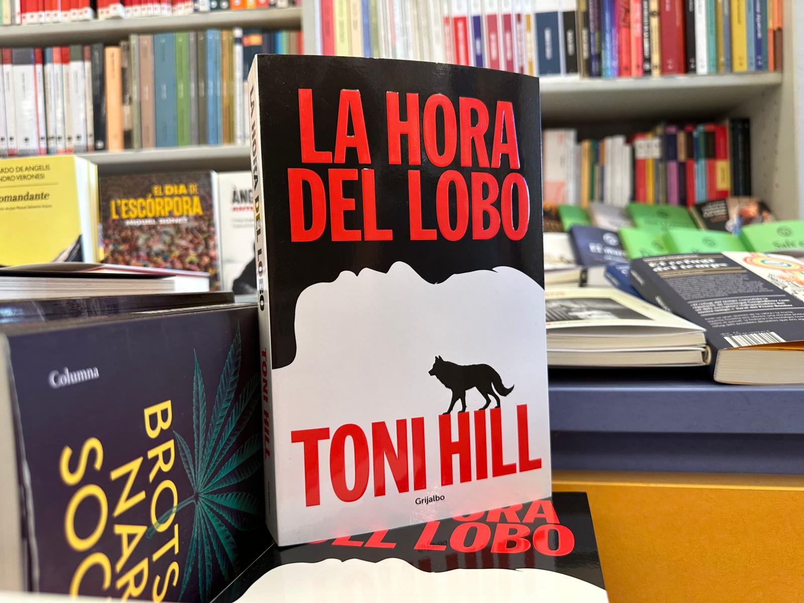 Toni Hill presentarà la seva novela 'La hora del lobo' al Racó del Llibre