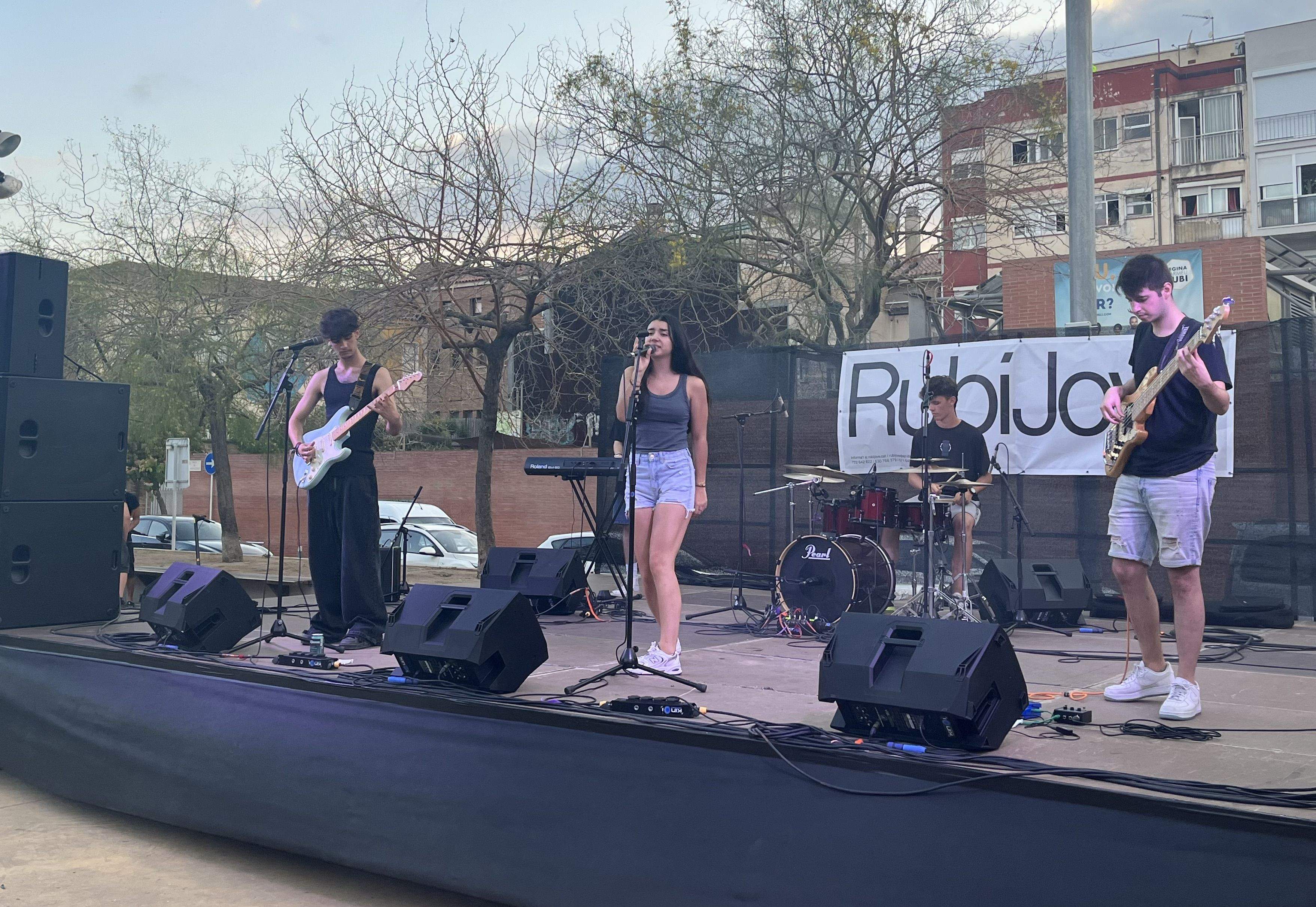 El divendres 12 de juliol es va celebrar el Rubí Jove Fest a la plaça Salvador Allende. Foto: Redacció