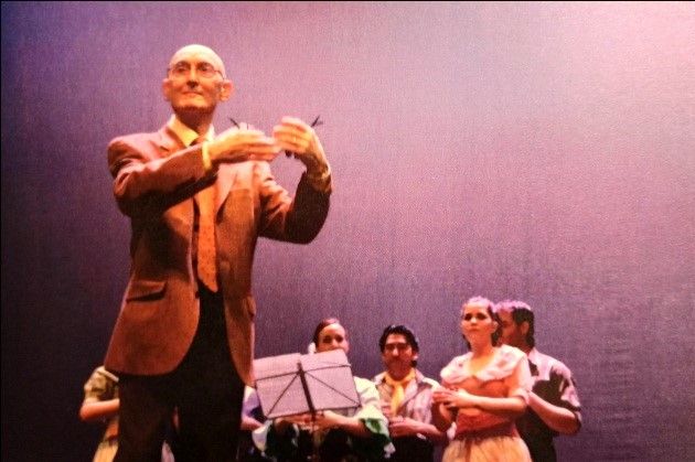 La fotografia que presentem aquesta setmana, del fons particular de la Núria Julià, ens mostra al ballarí rubinenc Joan Fosas. Foto: Núria Julià