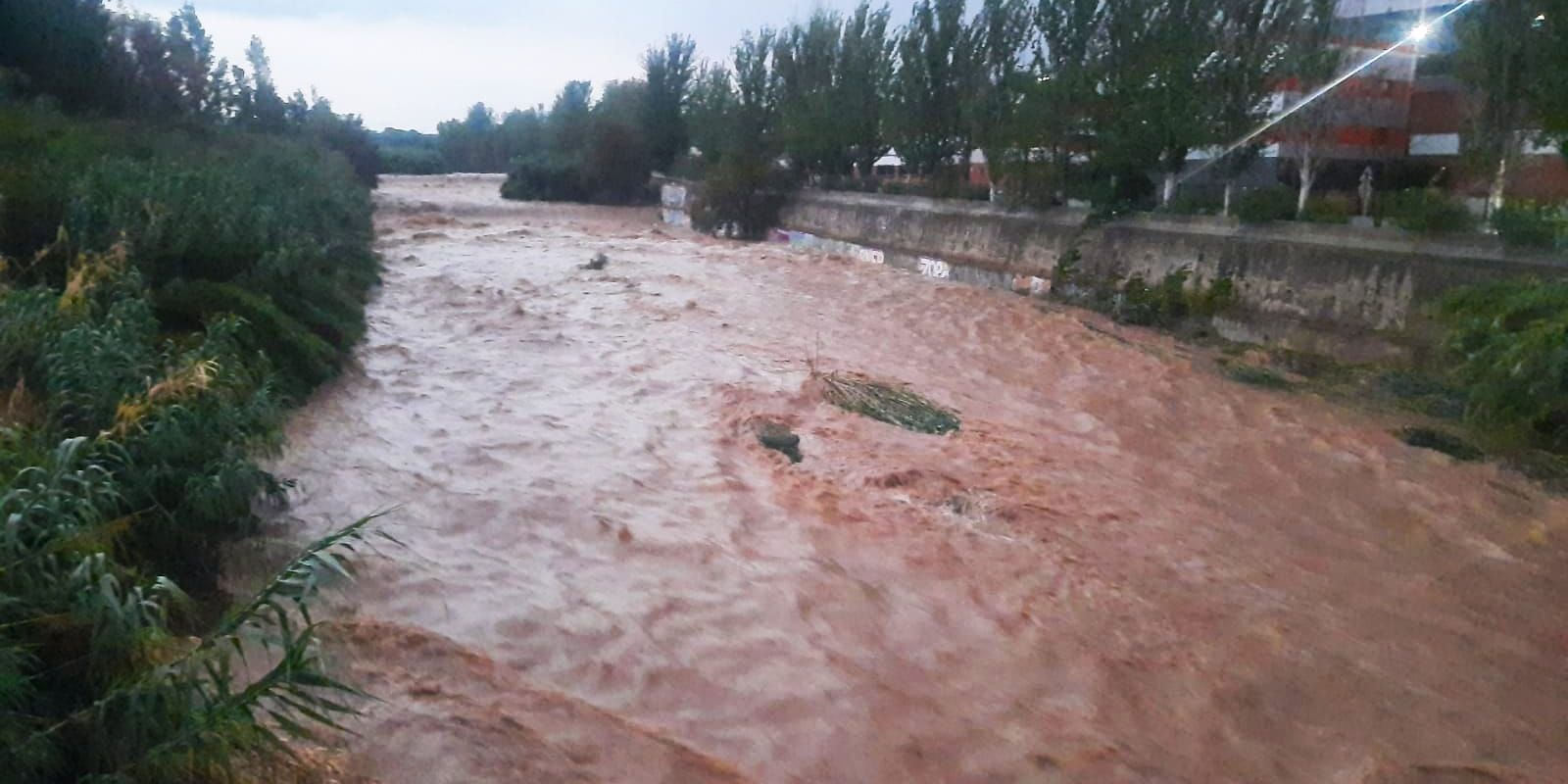 Es recomana evitar desplaçaments que no siguin imprescindibles, i no acostar-se a rius, rieres i torrents FOTO: Cedida Es recomana evitar desplaçaments que no siguin imprescindibles, i no acostar-se a rius, rieres i torrents FOTO: Cedida
