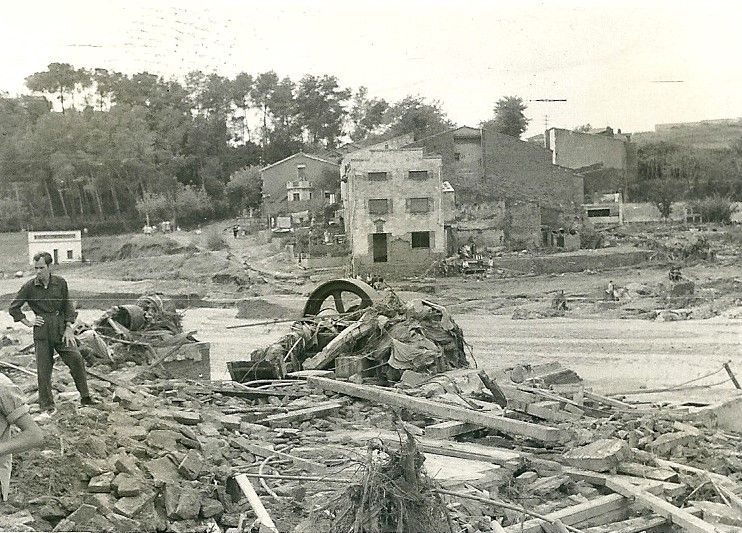 Efectes de la rierada de 1962 al barri de Can Fatjó. FOTO: Bartomeu Cucurull  Efectes de la rierada de 1962 al barri de Can Fatjó. FOTO: Bartomeu Cucurull
