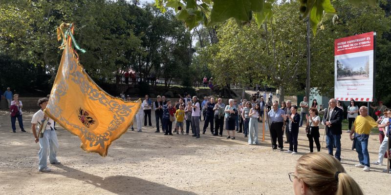 L'abanderat de la Confradia de la Virgen de Luna FOTO: Marta Casas L'abanderat de la Confradia de la Virgen de Luna FOTO: Marta Casas