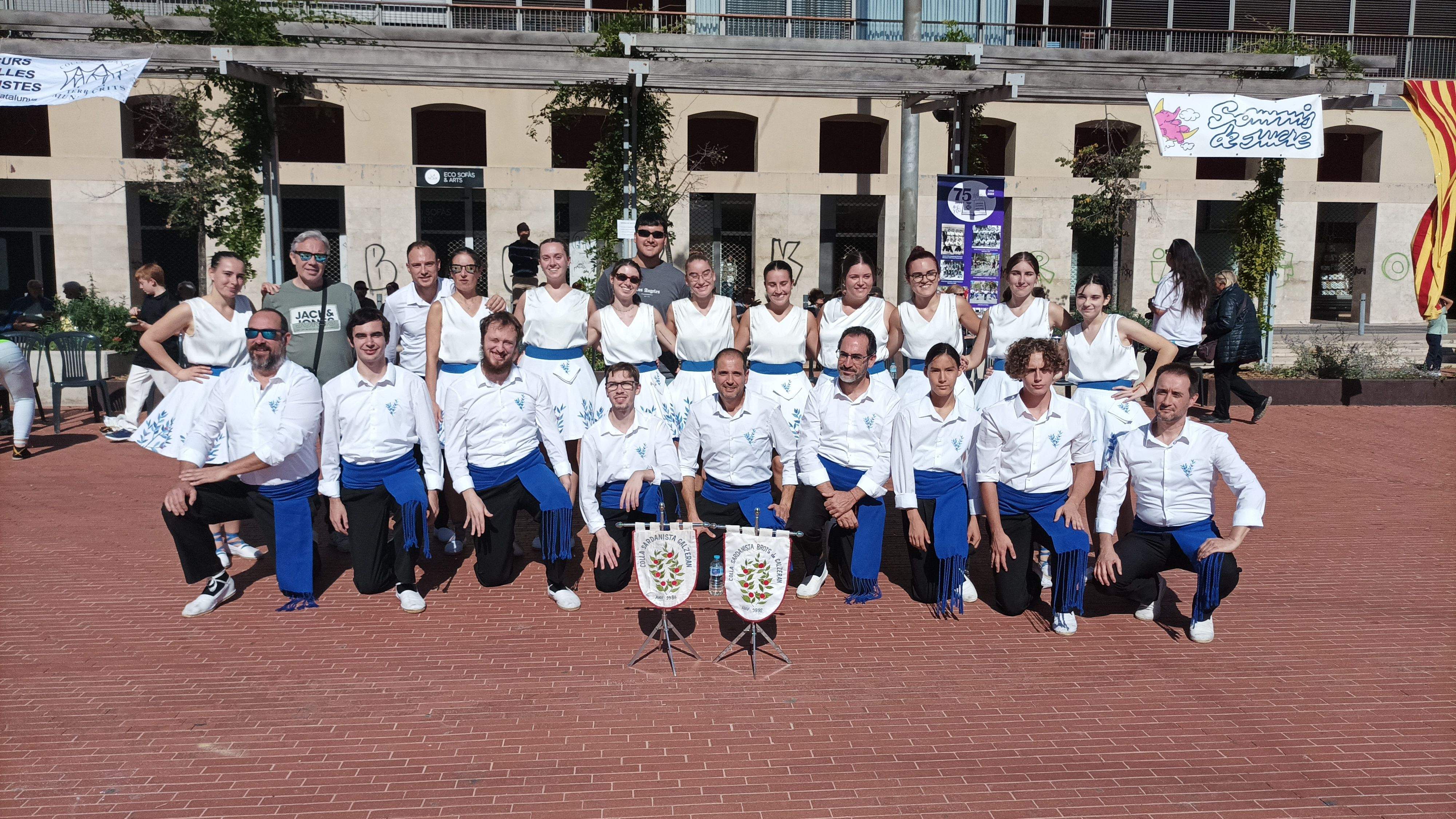 L'Escola Flor de Neu es desplaça fins a Terrassa pel concurs de colles sardanistes. FOTO: Cedida