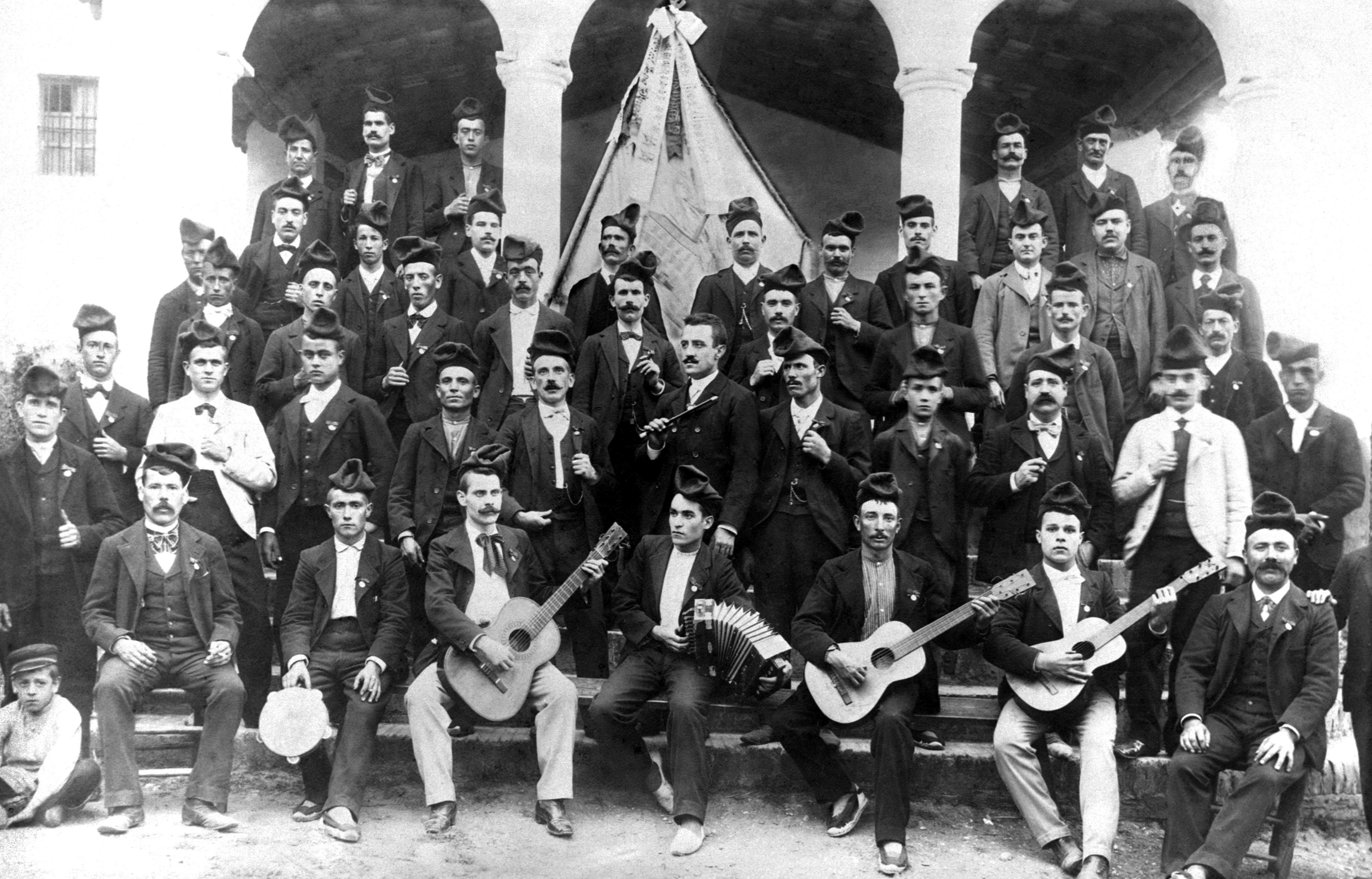 La "Sociedad Coral Los Obreros Rubinenses" a finals del segle XIX. FOTO: Joan Boada Sucarrats/Fons Marroyo