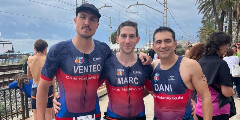 3 dels participants de l'Aquatló Badalona 2024. FOTO: Cedida 3 dels participants de l'Aquatló Badalona 2024. FOTO: Cedida