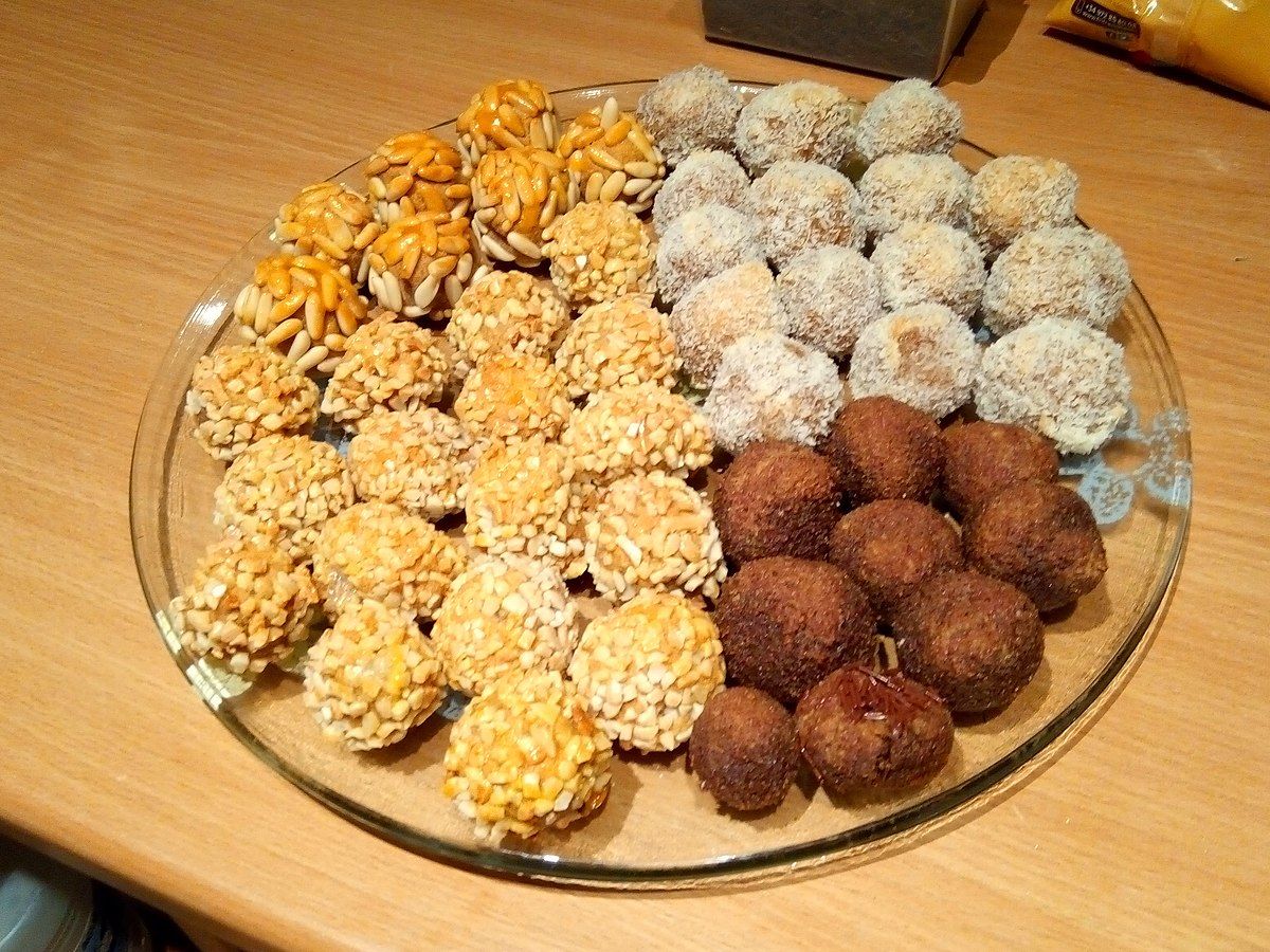 Nou maridatge de vins dolços i rancis amb panellets FOTO: Wikimedia Commons (Manuel C.) Nou maridatge de vins dolços i rancis amb panellets FOTO: Wikimedia Commons (Manuel C.)